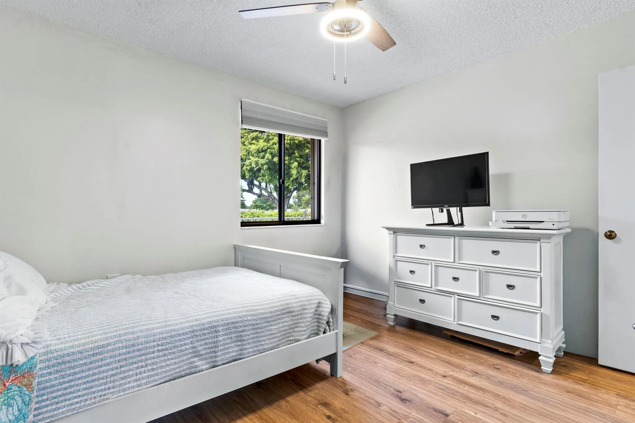 6193 Balboa Circle, #202