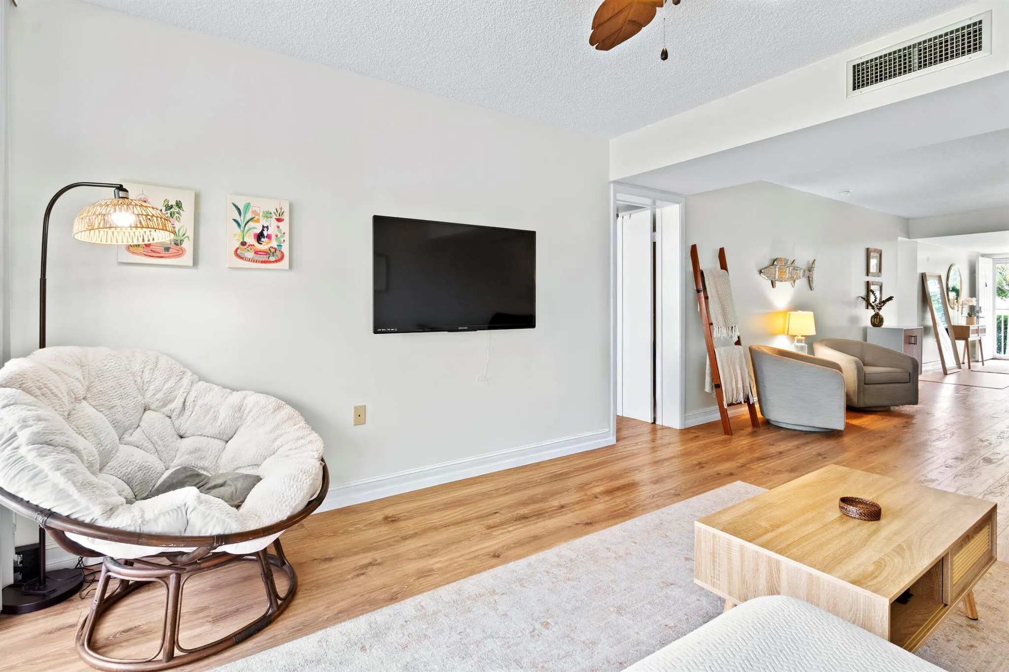 6193 Balboa Circle, #202