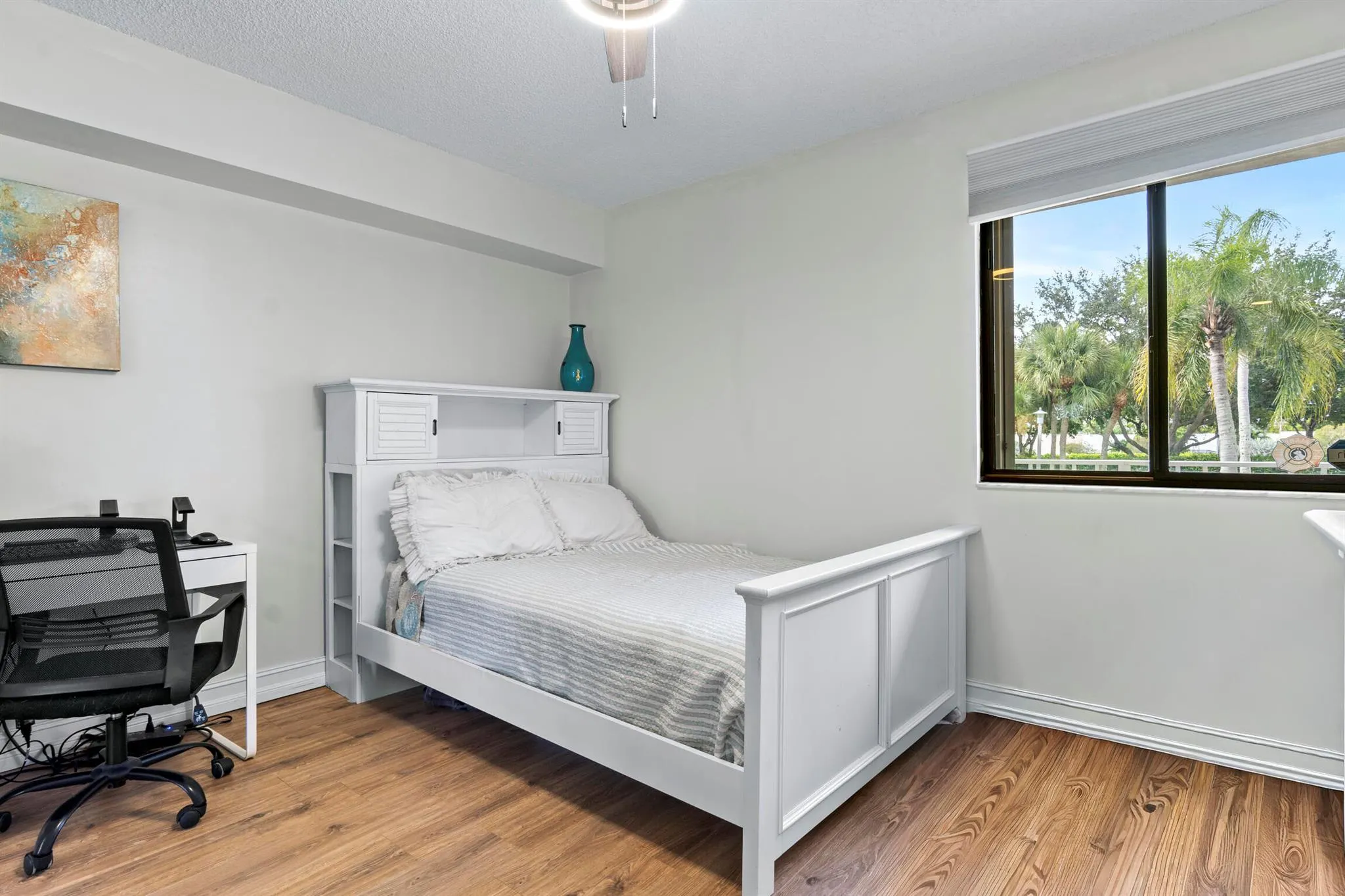 6193 Balboa Circle, #202