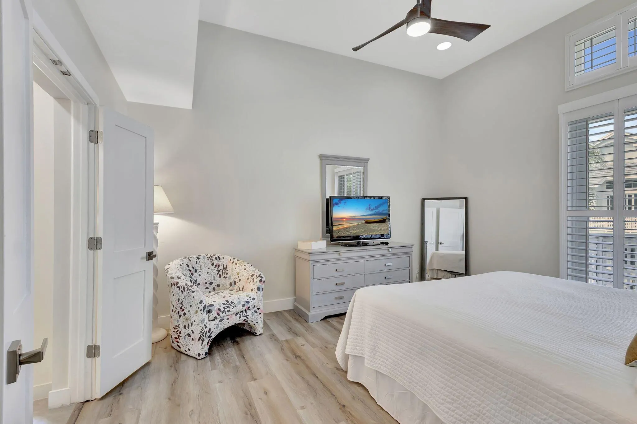 1501 Mizzenmast Way
