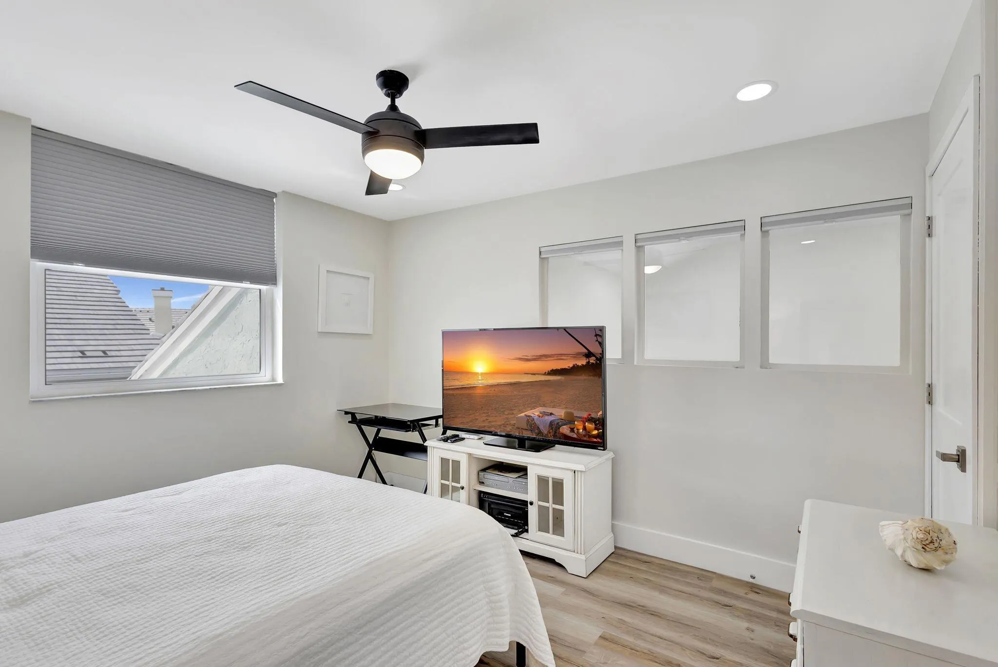 1501 Mizzenmast Way