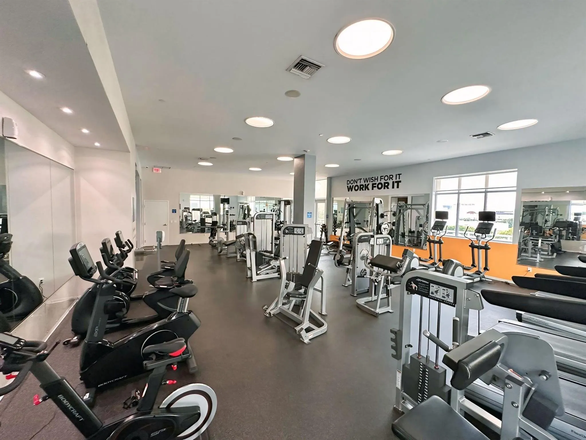 300 S Australian Avenue, #708