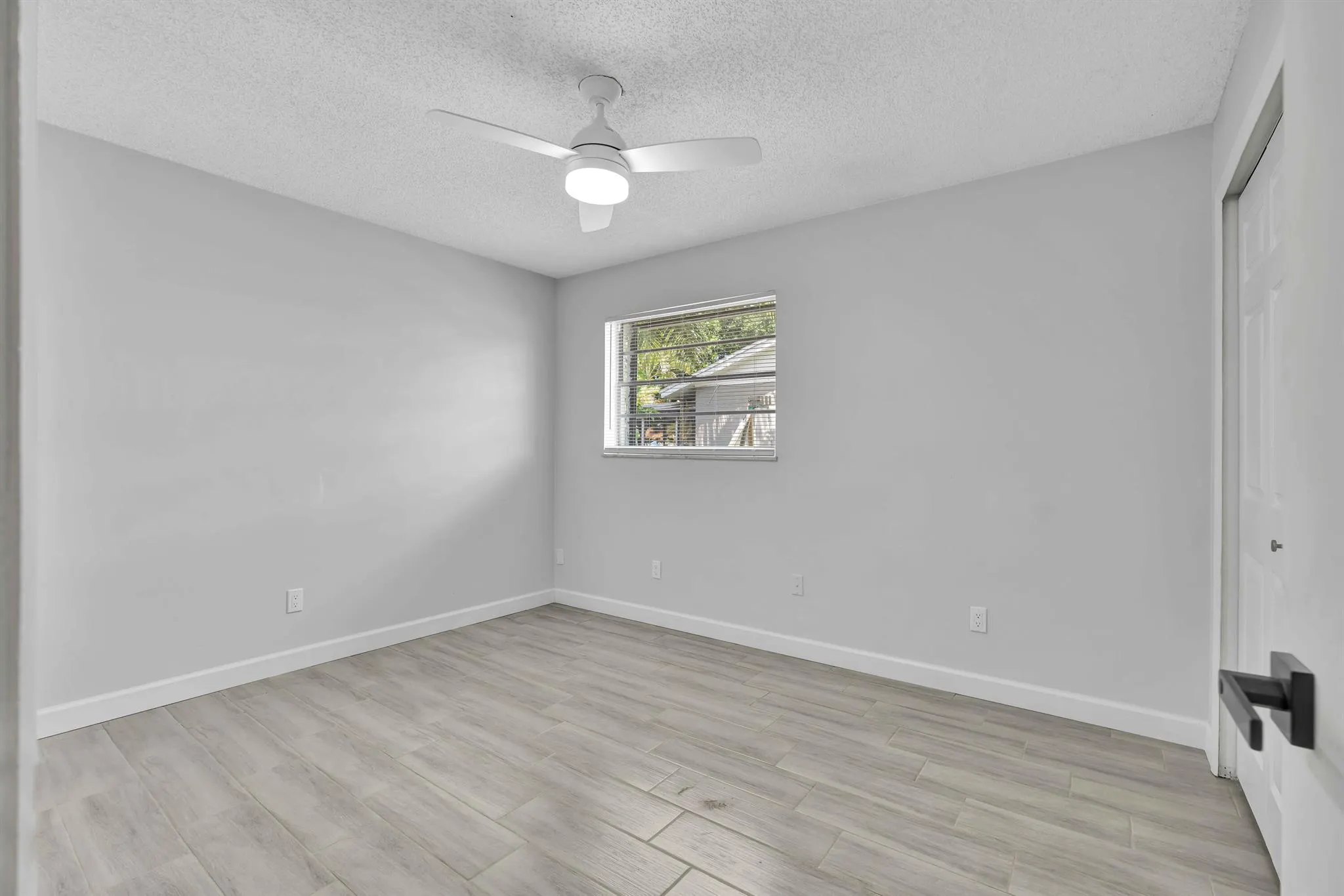 4368 SE Hamilton Lane
