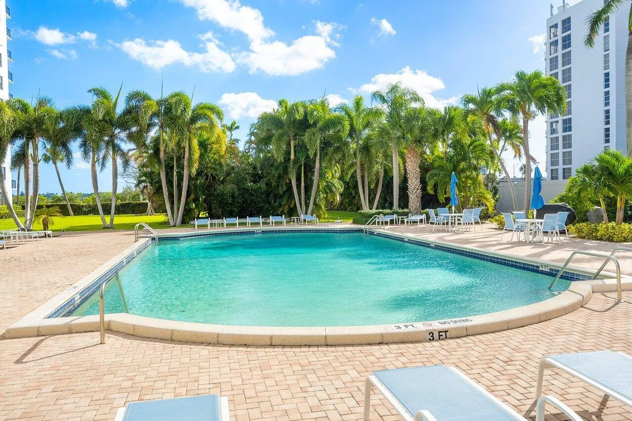 3800 Washington Road, #904