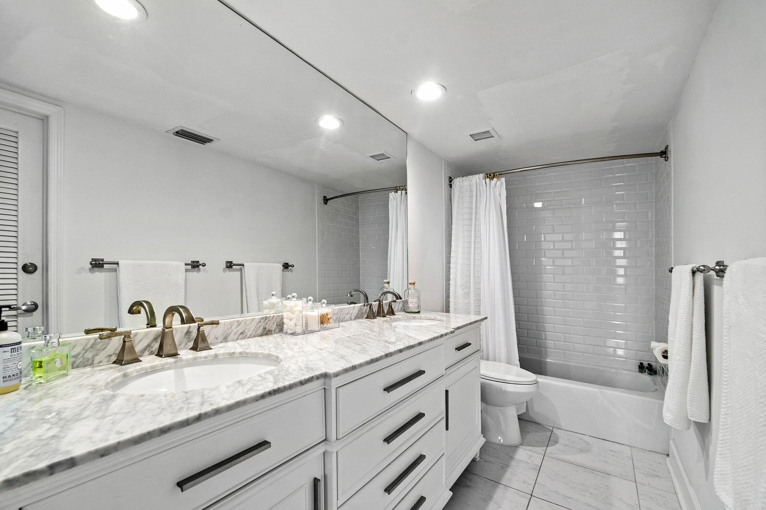 3800 Washington Road, #904