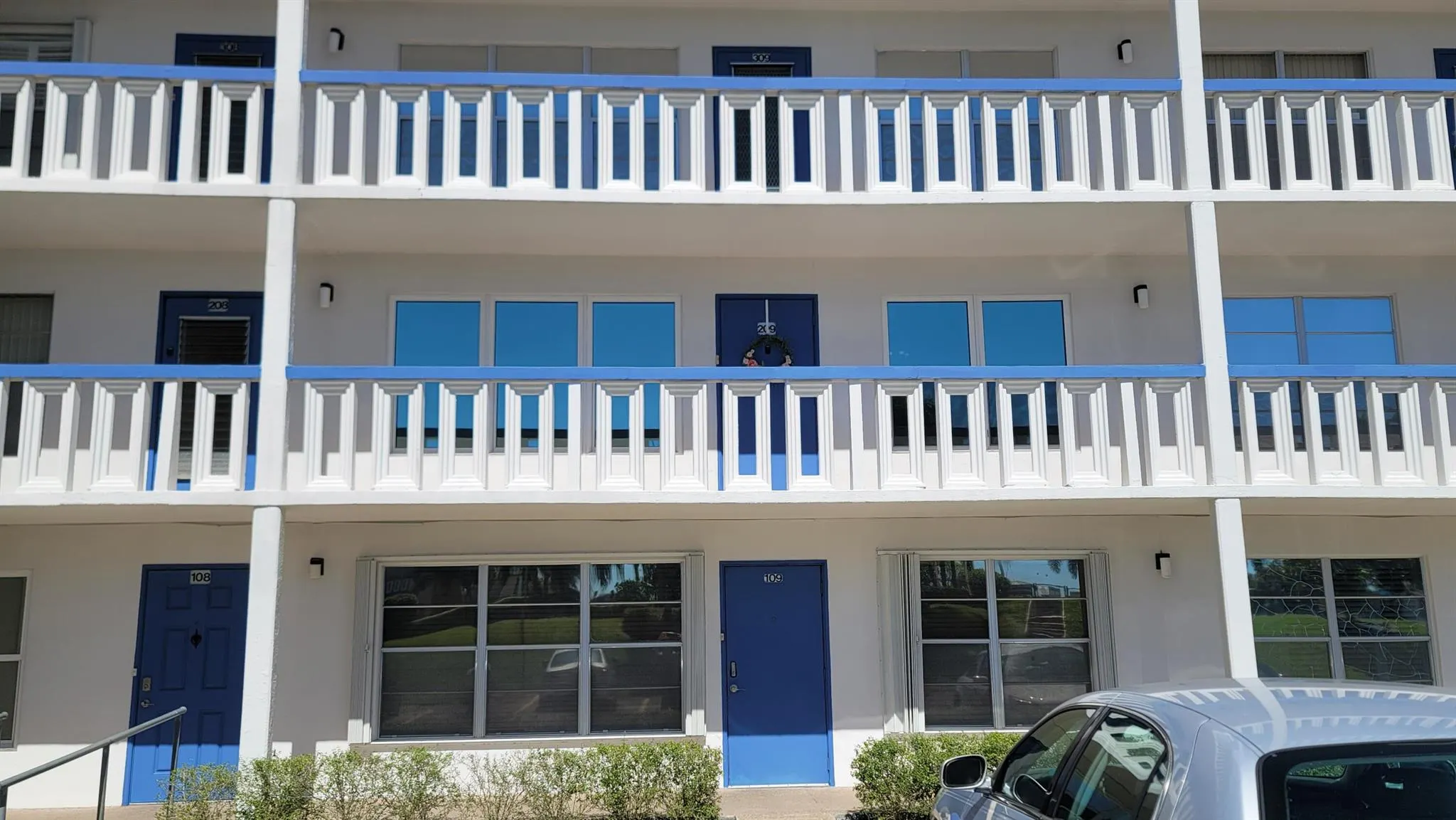 209 Greenbrier A