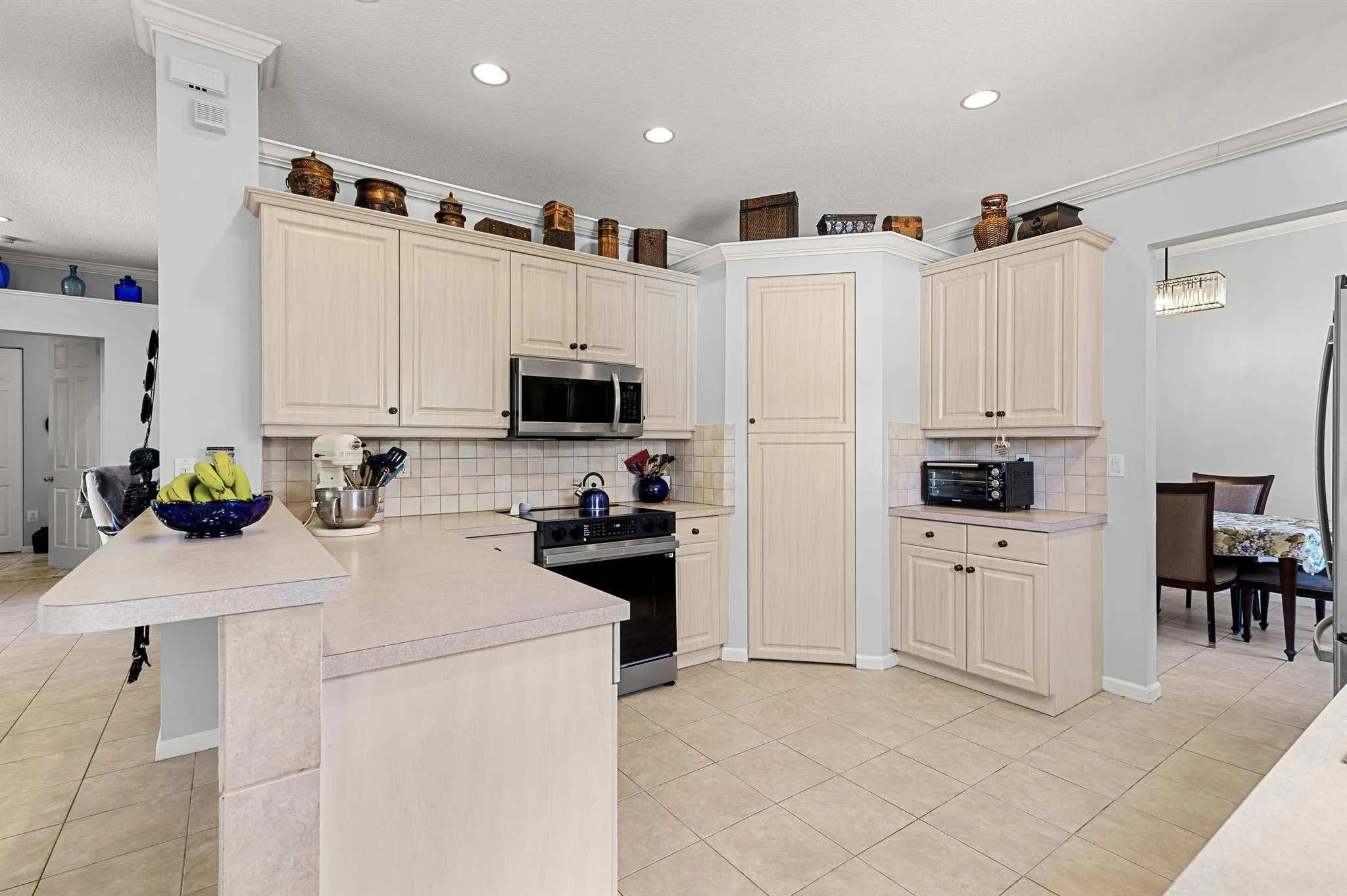 2111 2111 Bellcrest Ct, Royal Palm Court