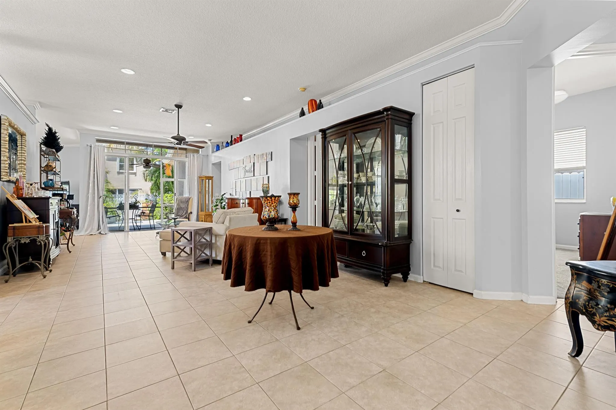 2111 2111 Bellcrest Ct, Royal Palm Court