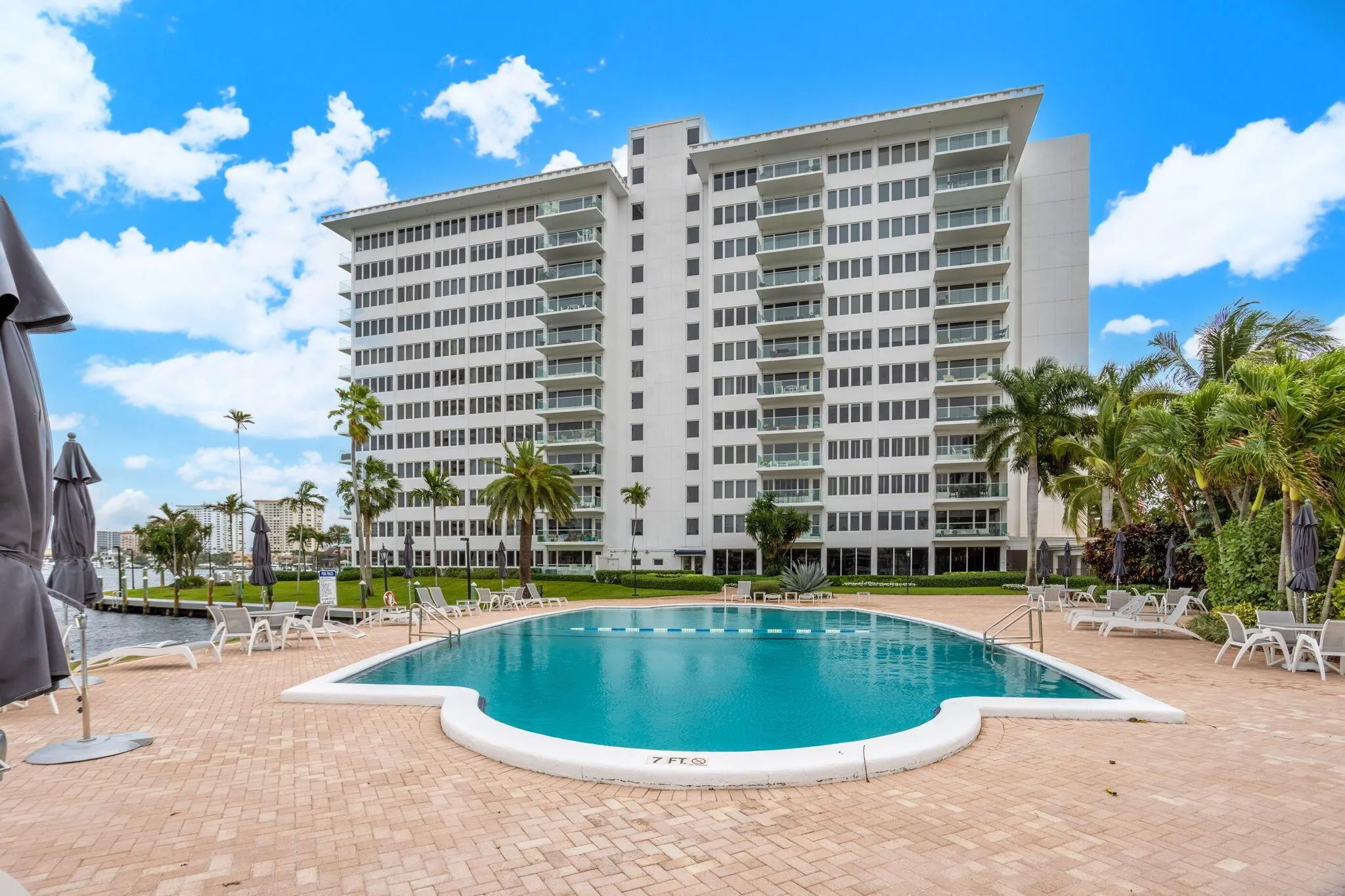 701 E Camino Real, #8f