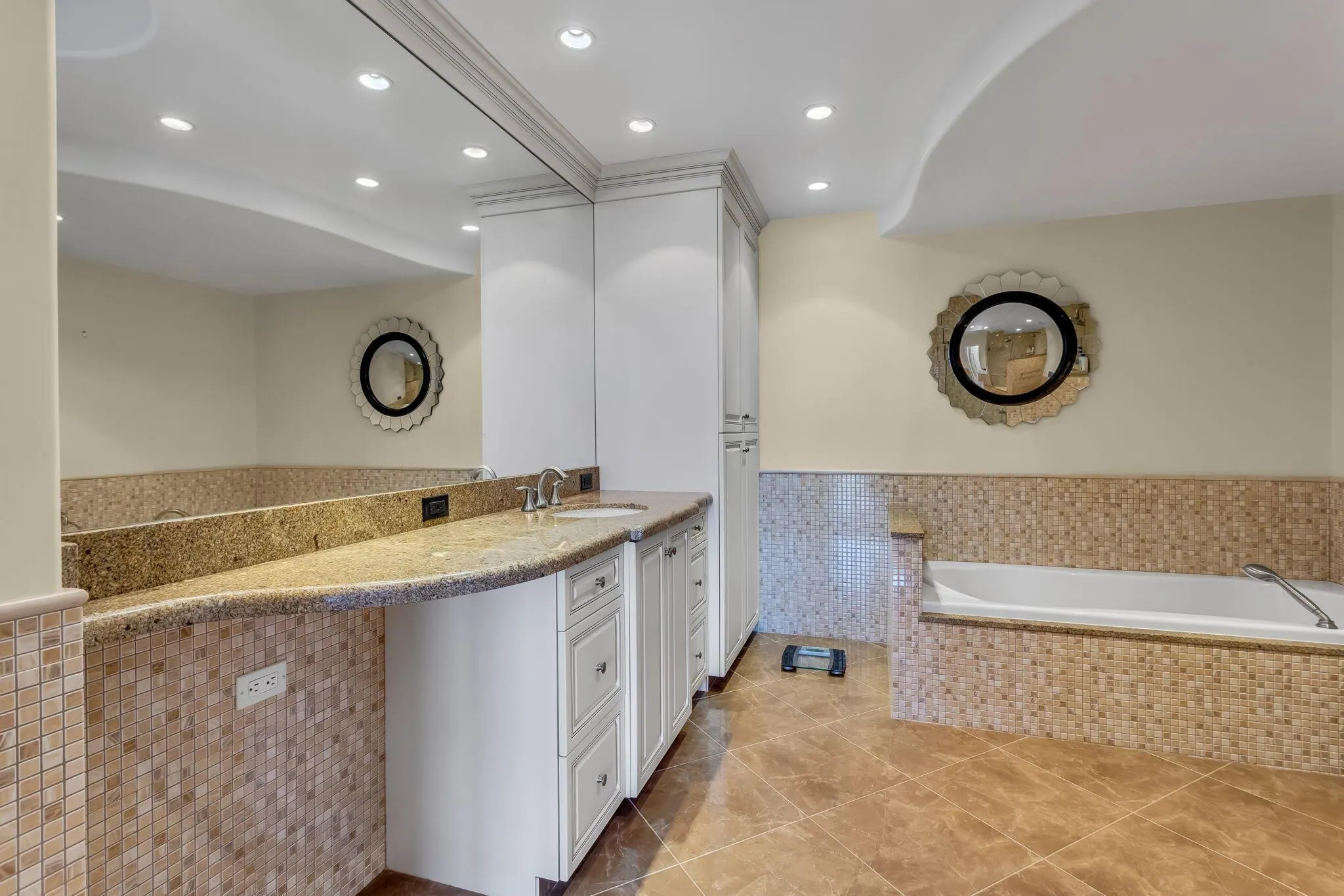 701 E Camino Real, #8f