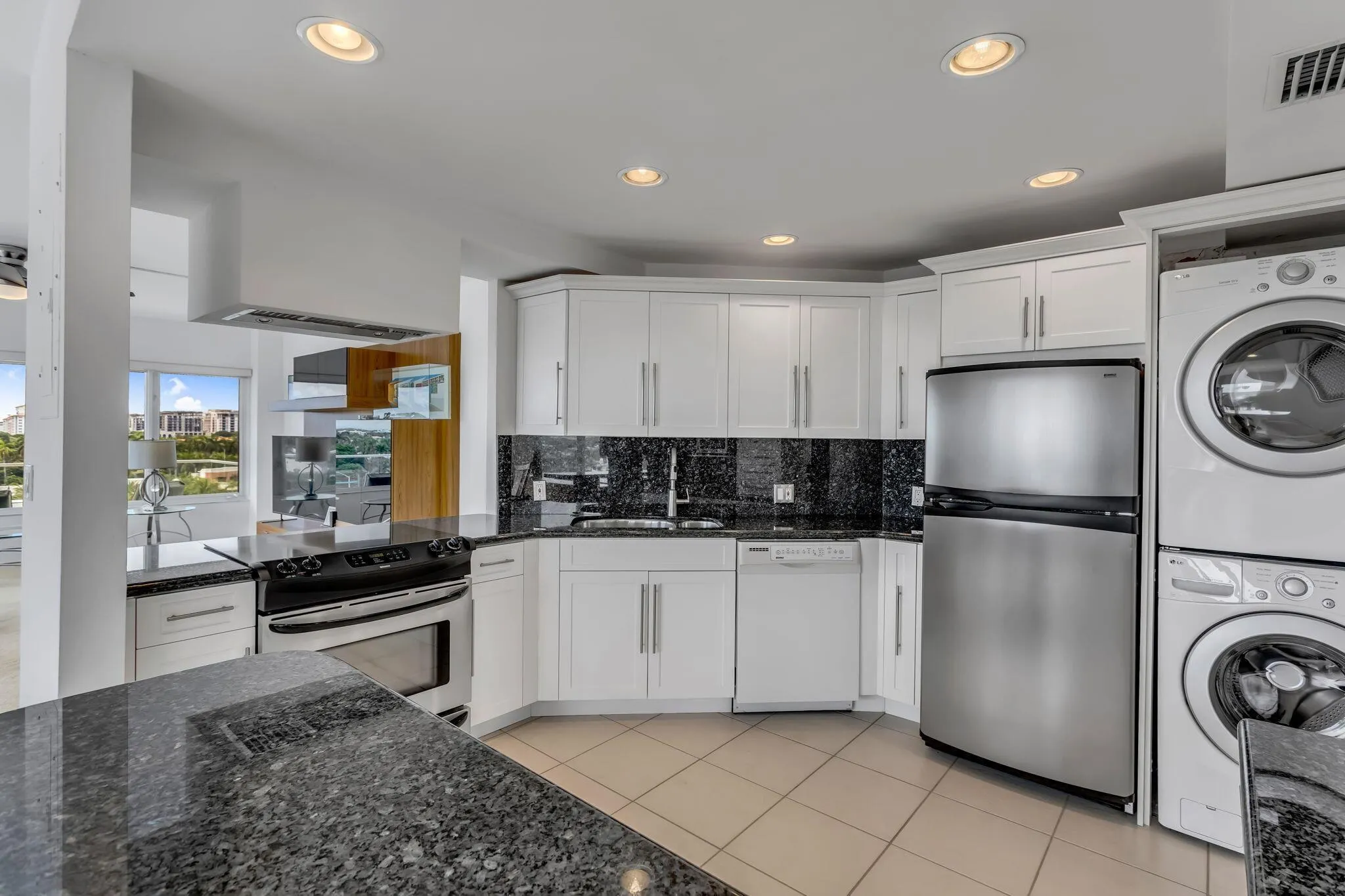701 E Camino Real, #8f