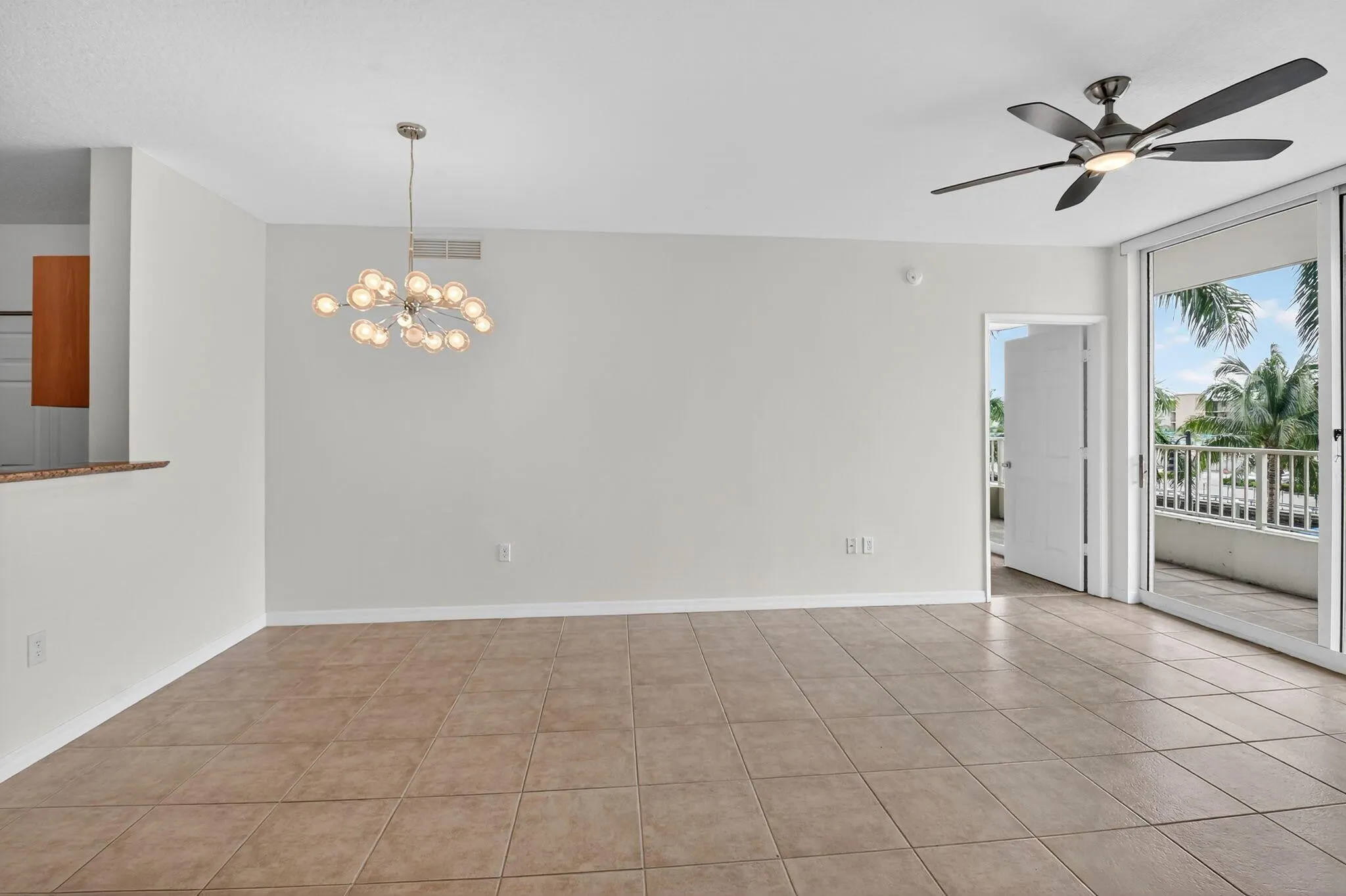 625 Casa Loma Boulevard, #304