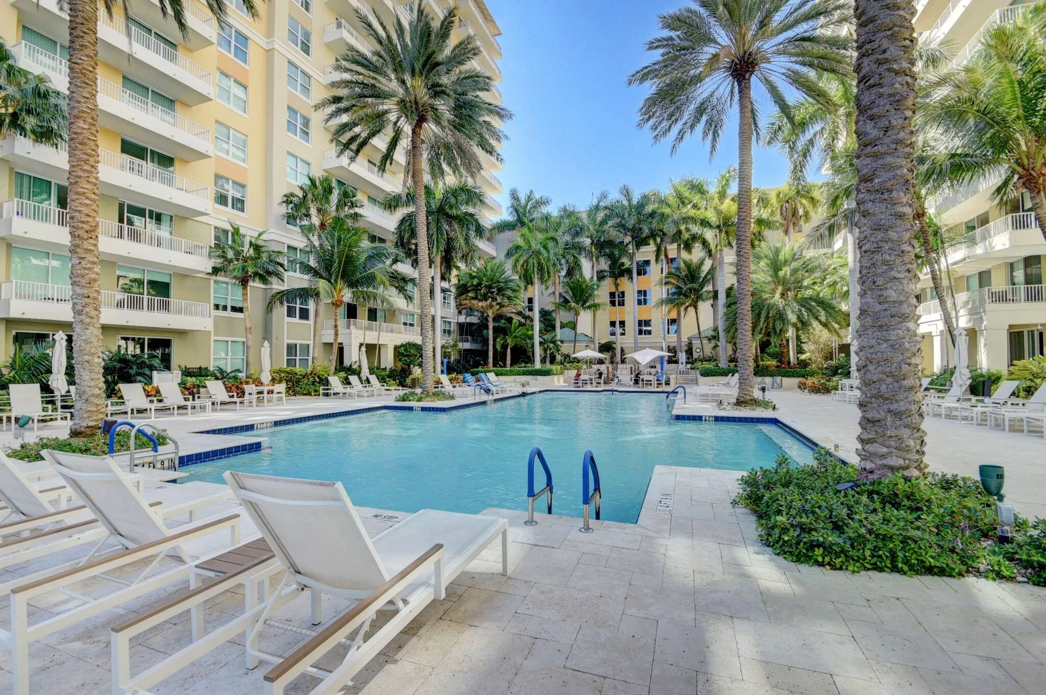 625 Casa Loma Boulevard, #304