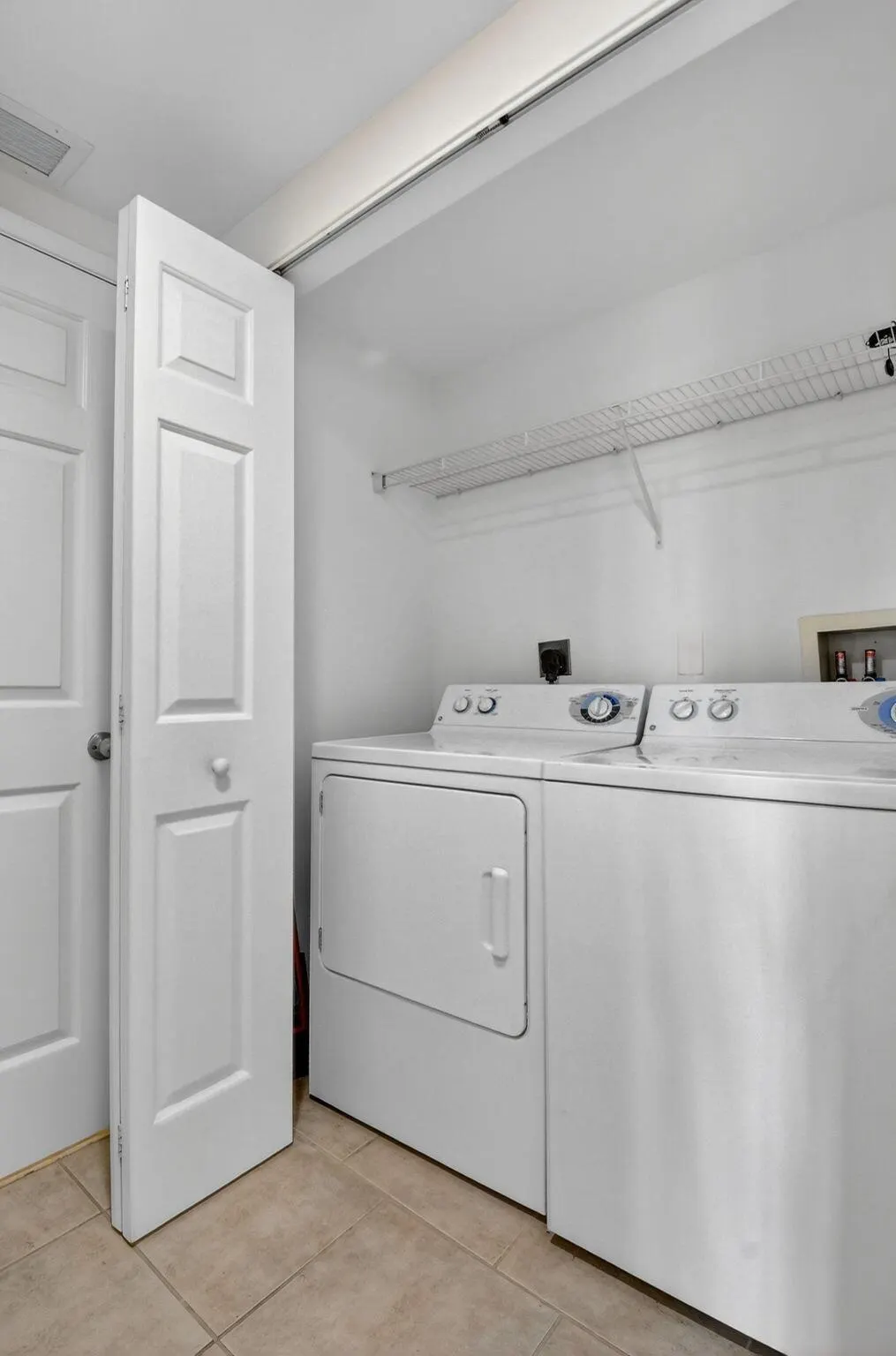 625 Casa Loma Boulevard, #304