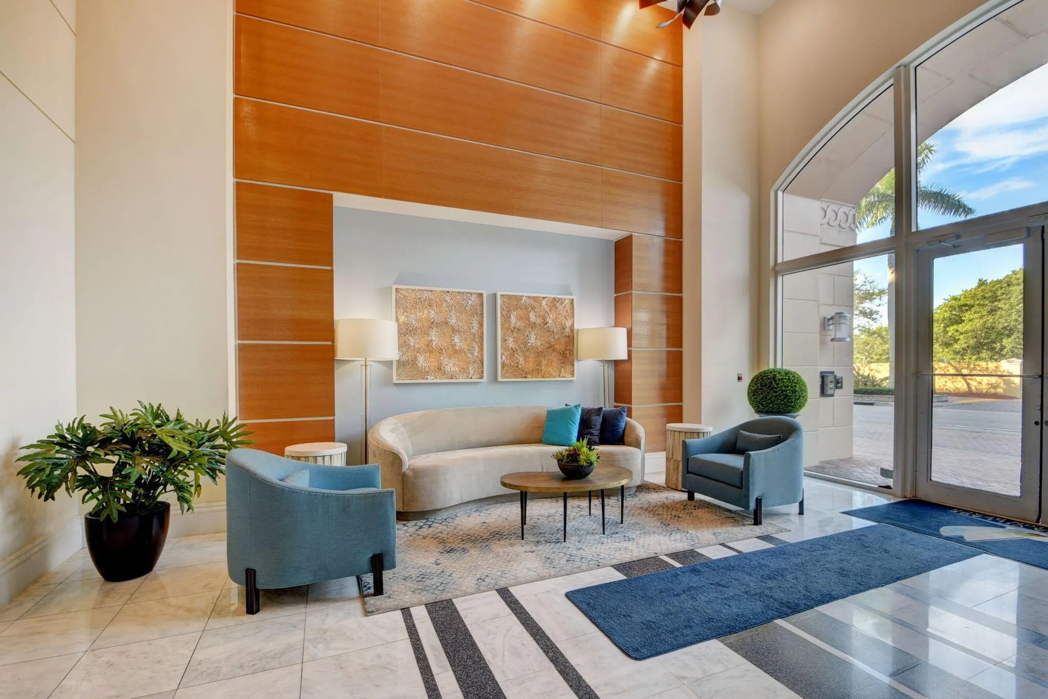 625 Casa Loma Boulevard, #304
