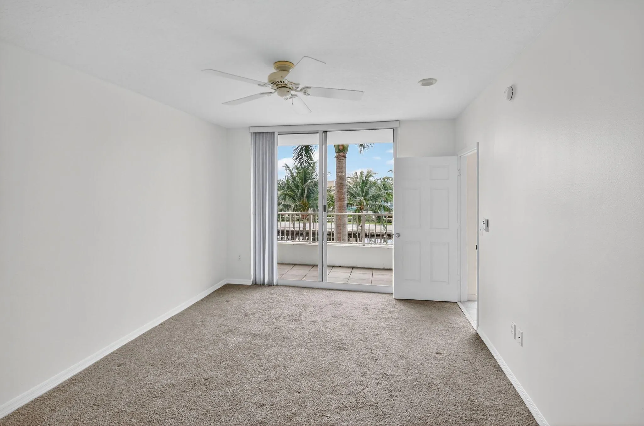 625 Casa Loma Boulevard, #304
