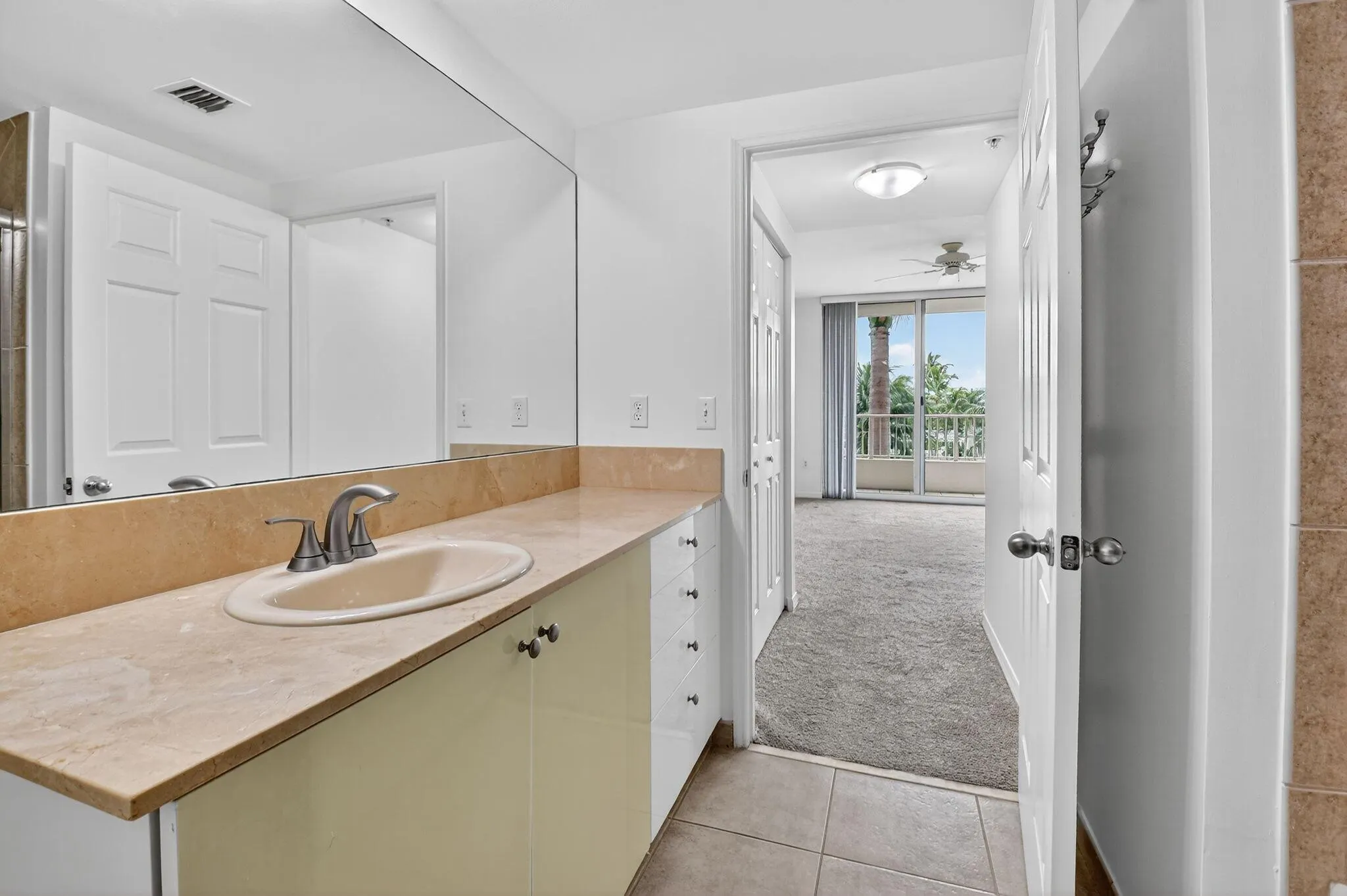 625 Casa Loma Boulevard, #304