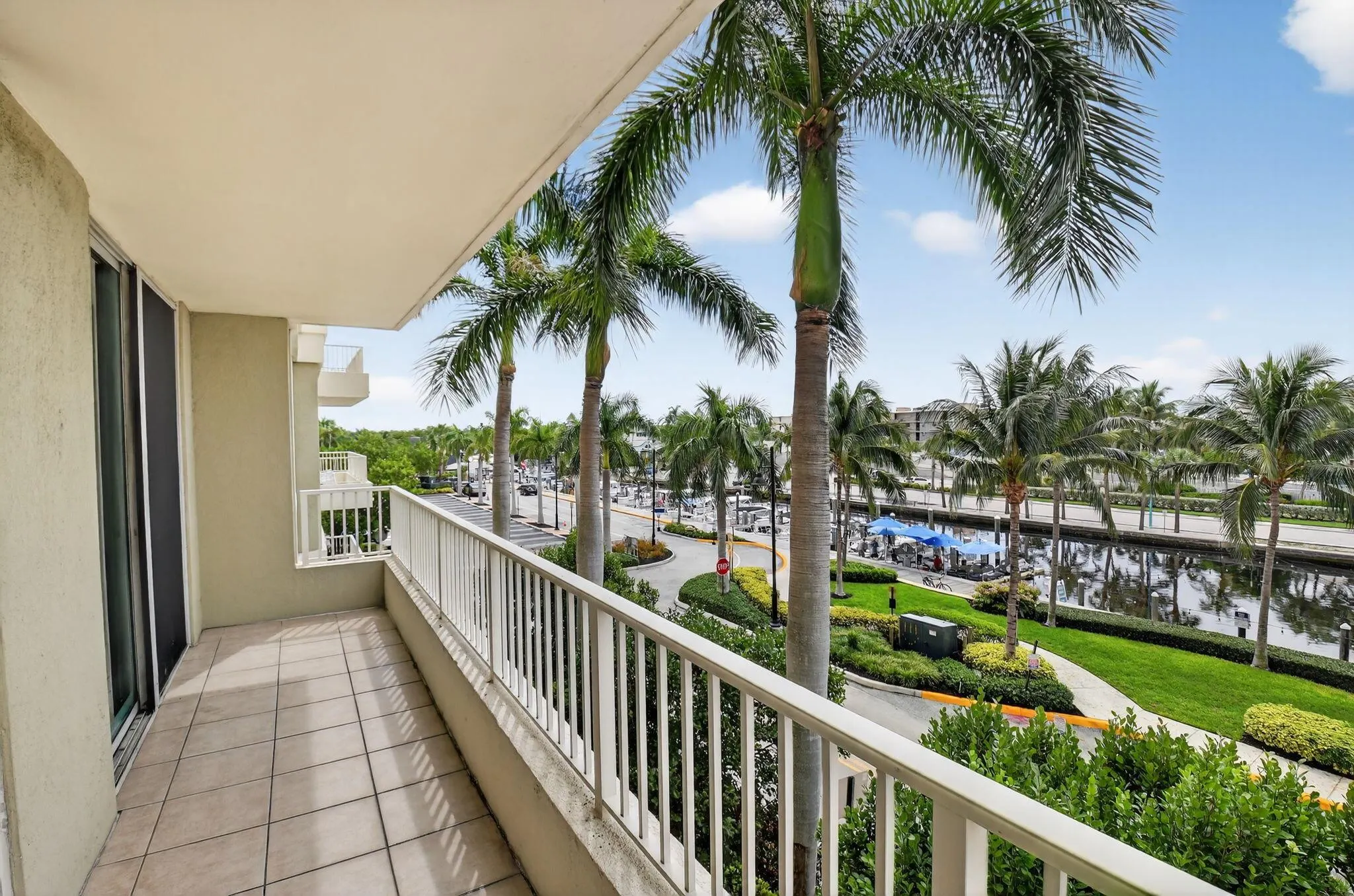 625 Casa Loma Boulevard, #304