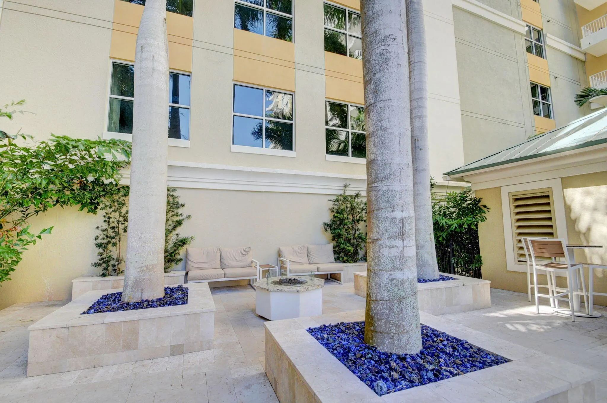 625 Casa Loma Boulevard, #304