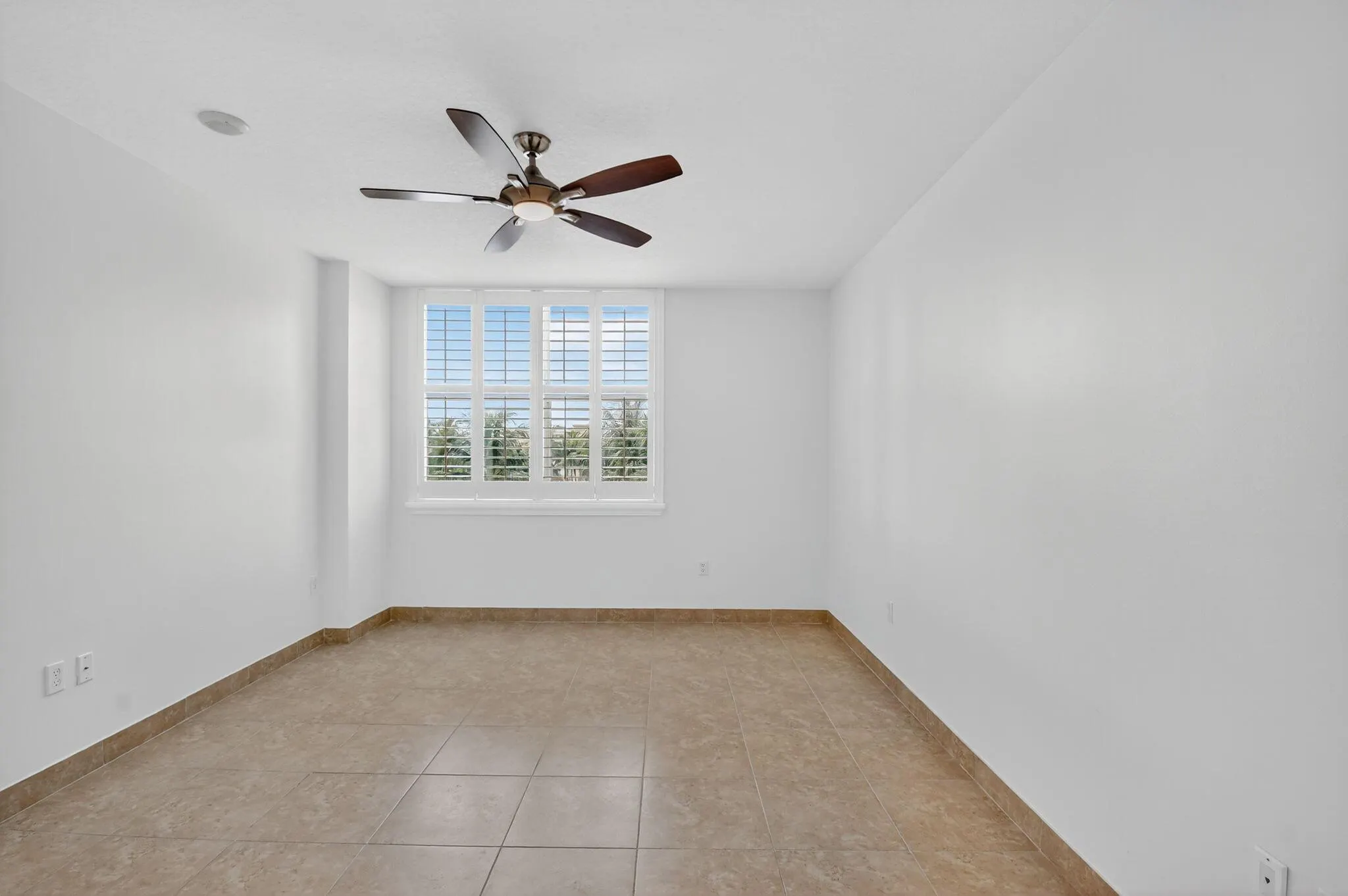 625 Casa Loma Boulevard, #304