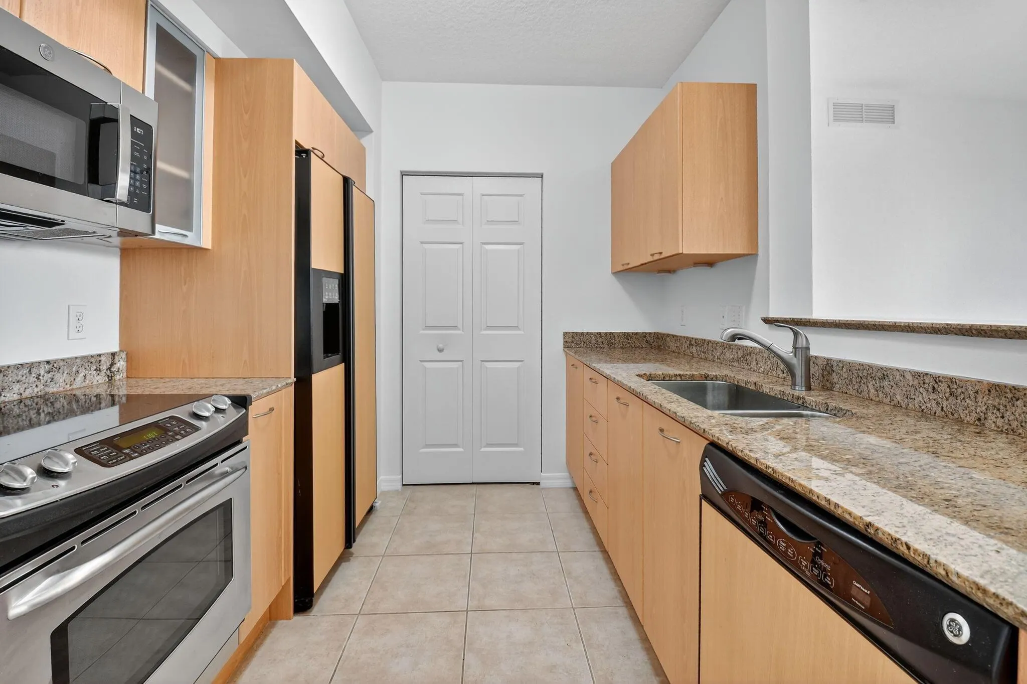625 Casa Loma Boulevard, #304