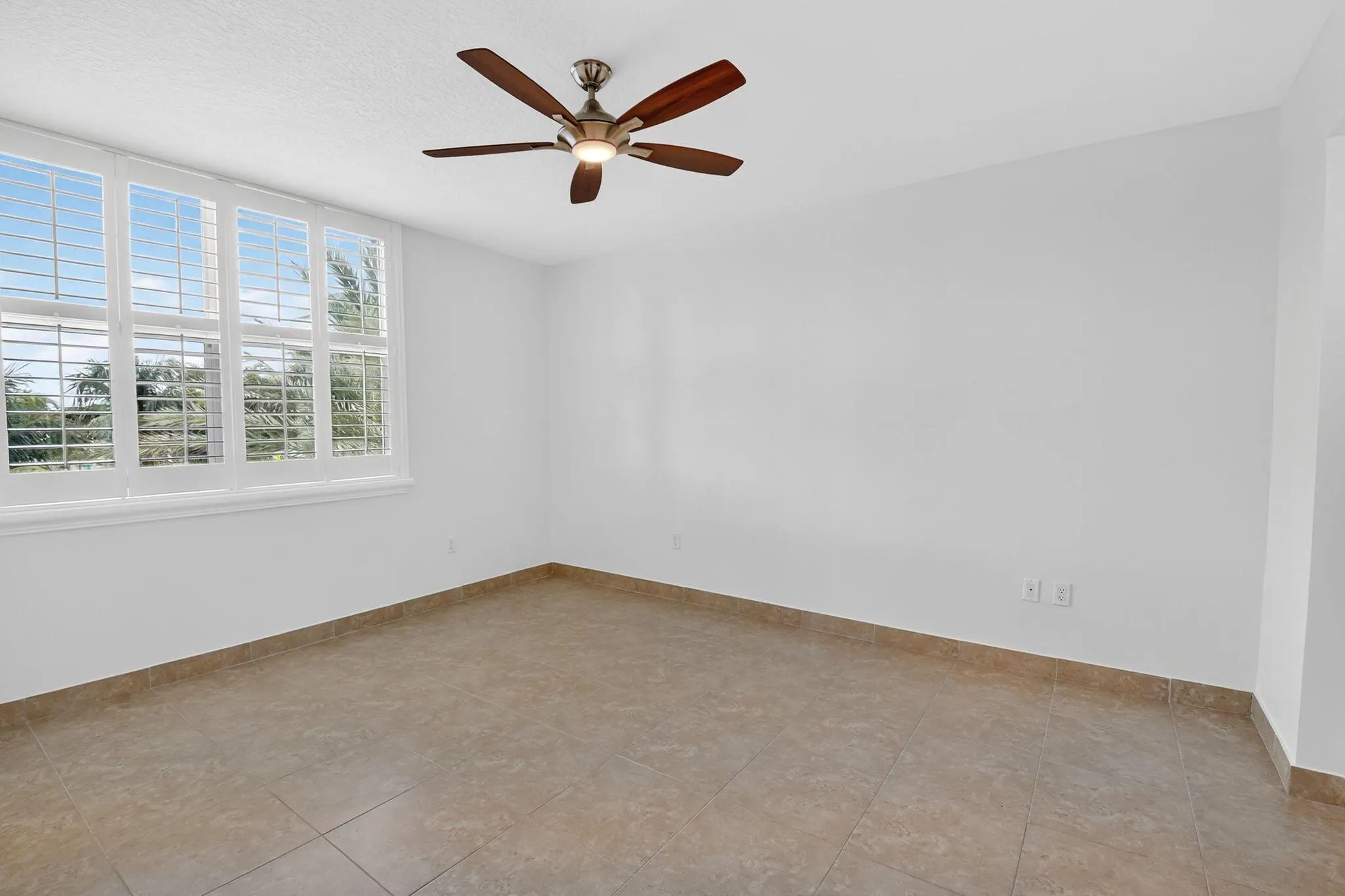 625 Casa Loma Boulevard, #304