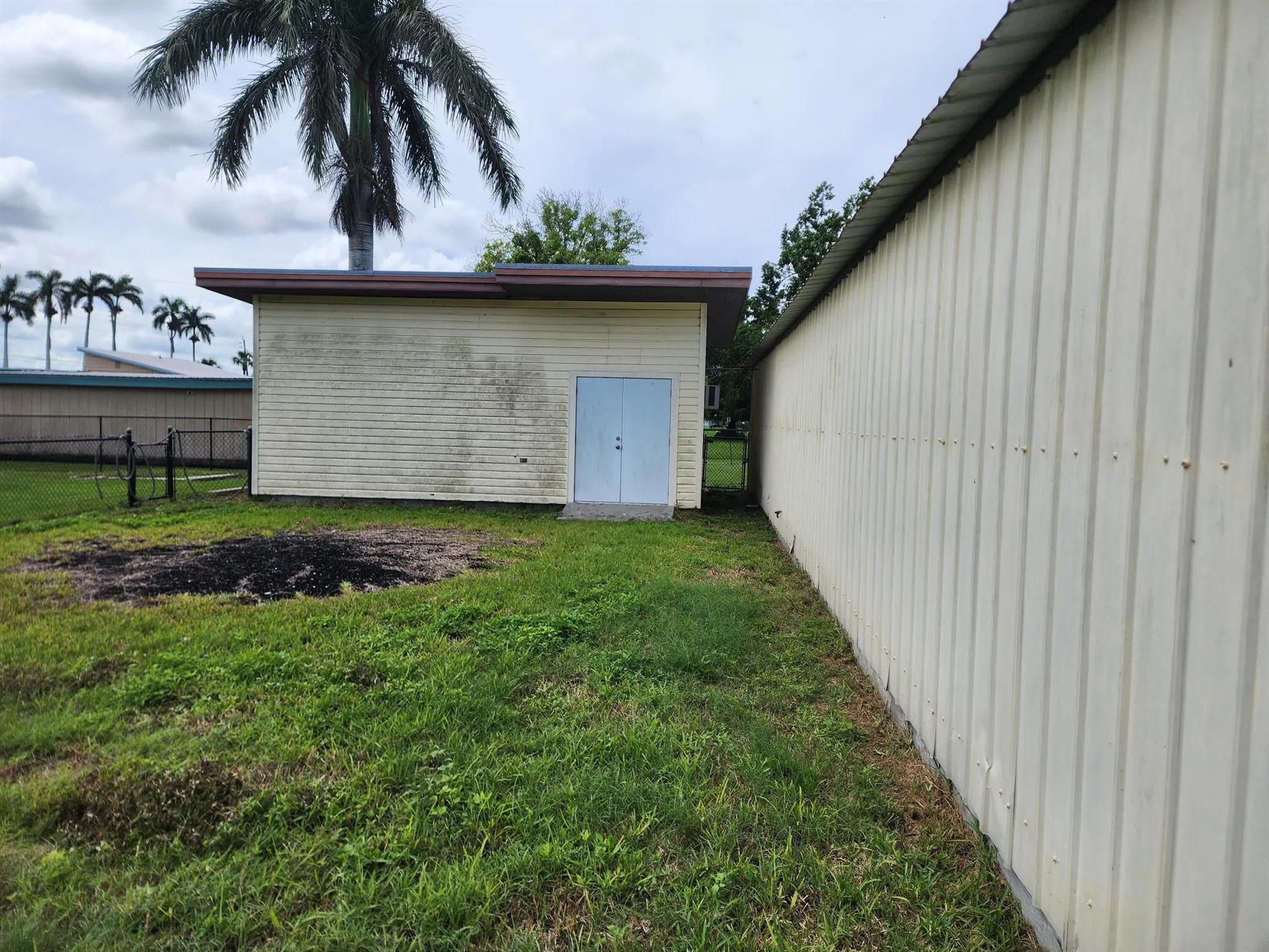 2727 Bacom Point Road