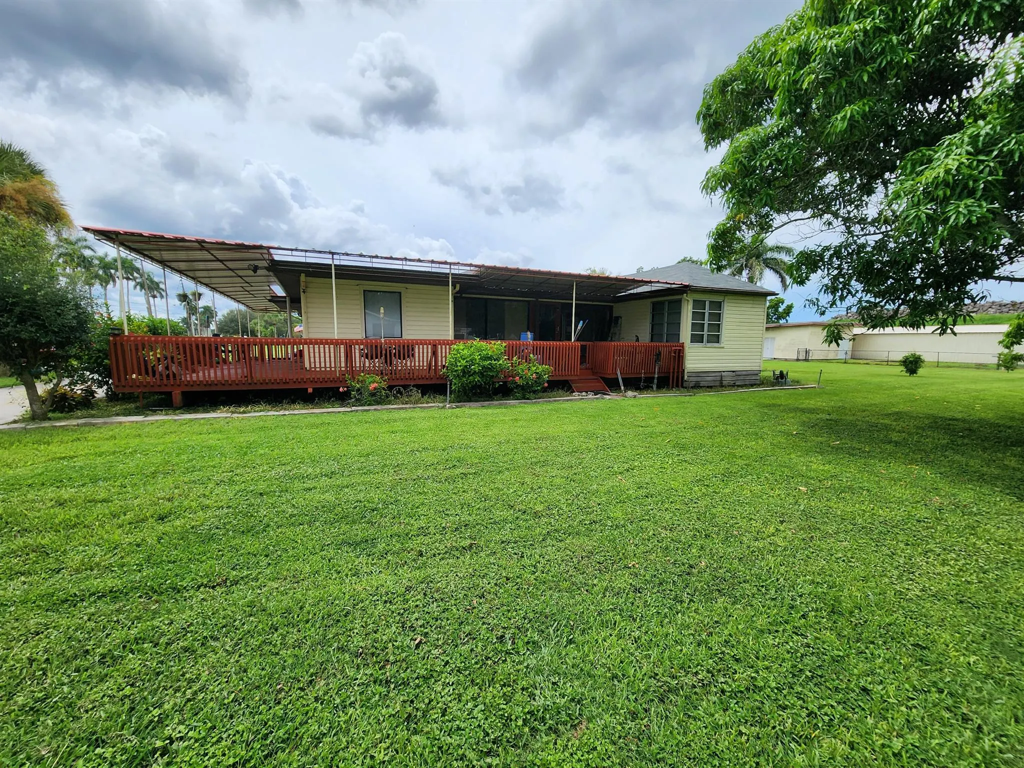 2727 Bacom Point Road
