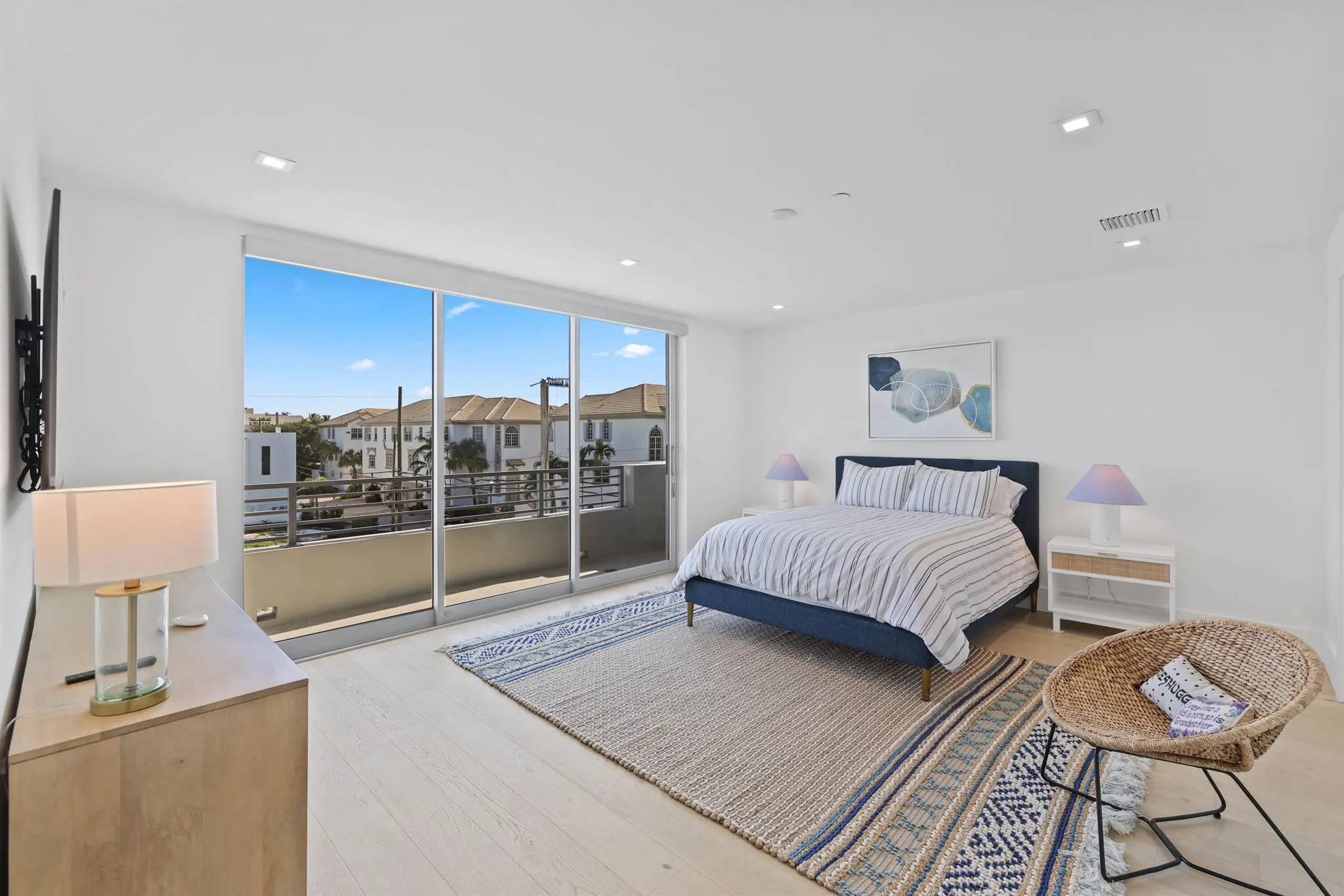 200 NE 7th Avenue, #2