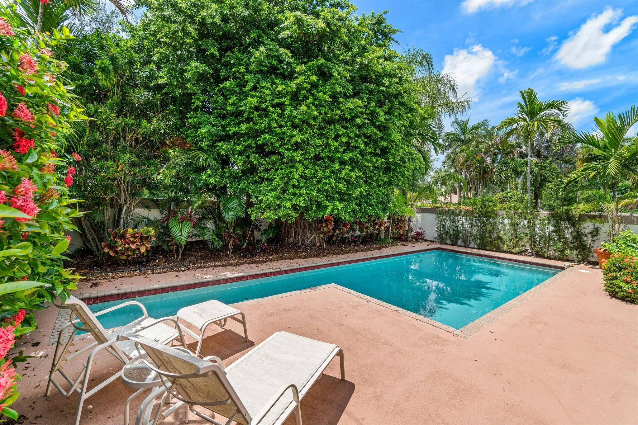 2082 NW 56th Street