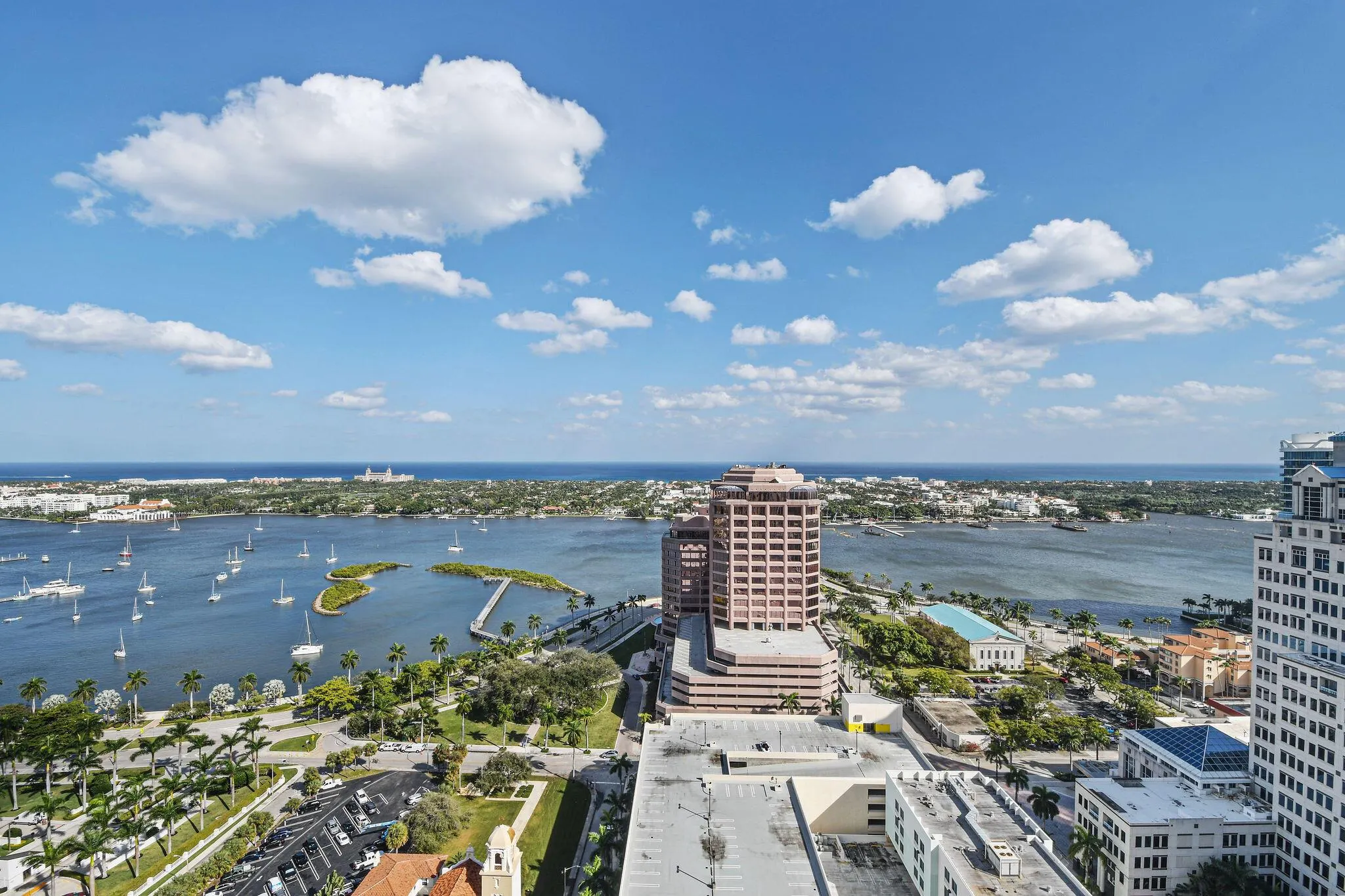 701 S Olive Avenue, #818