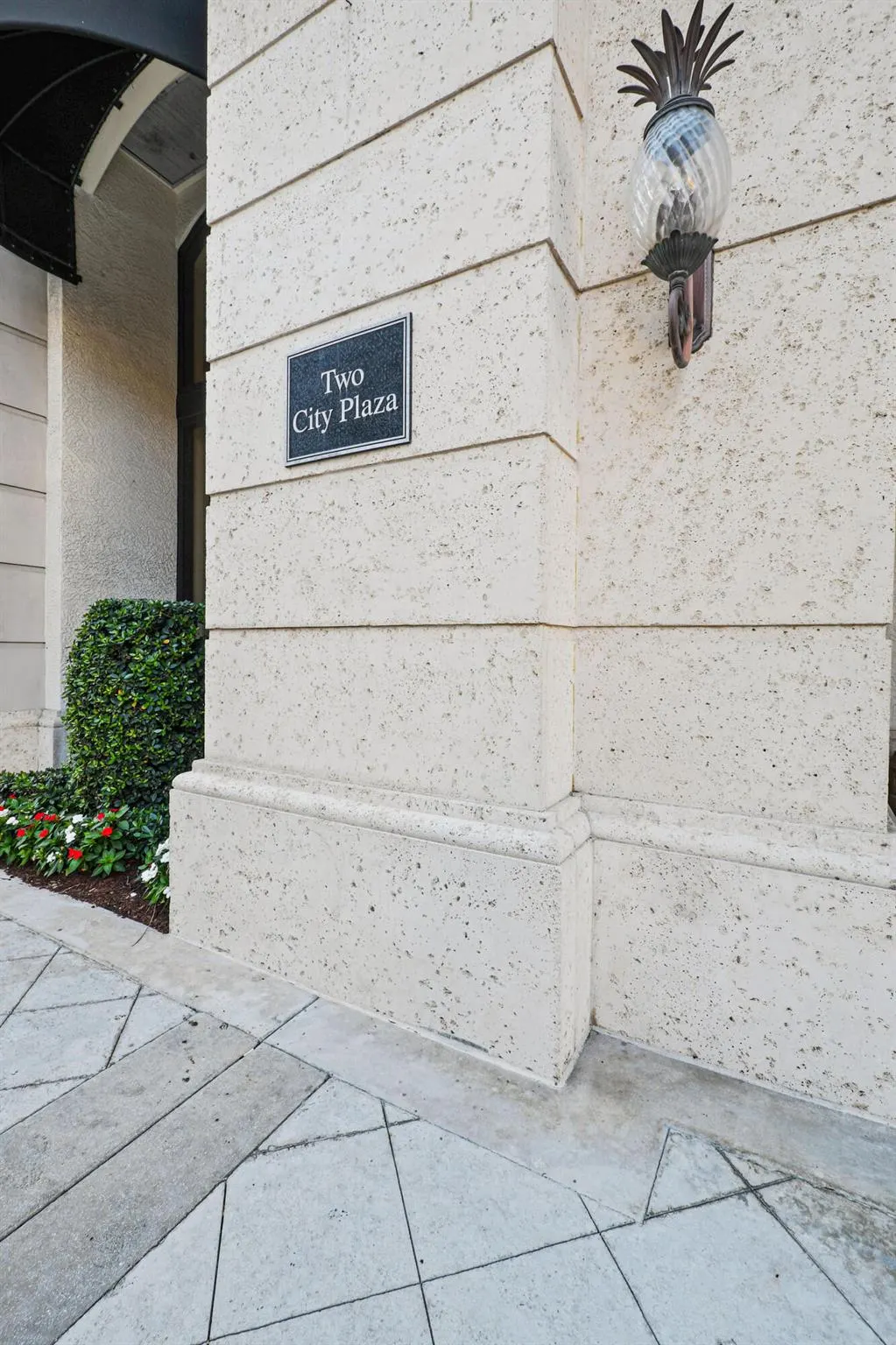 701 S Olive Avenue, #818