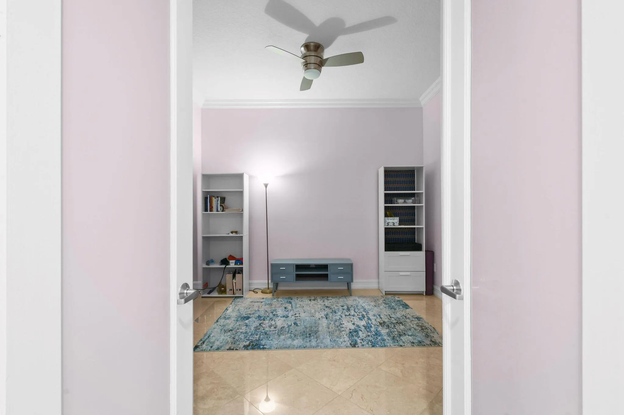 701 S Olive Avenue, #818