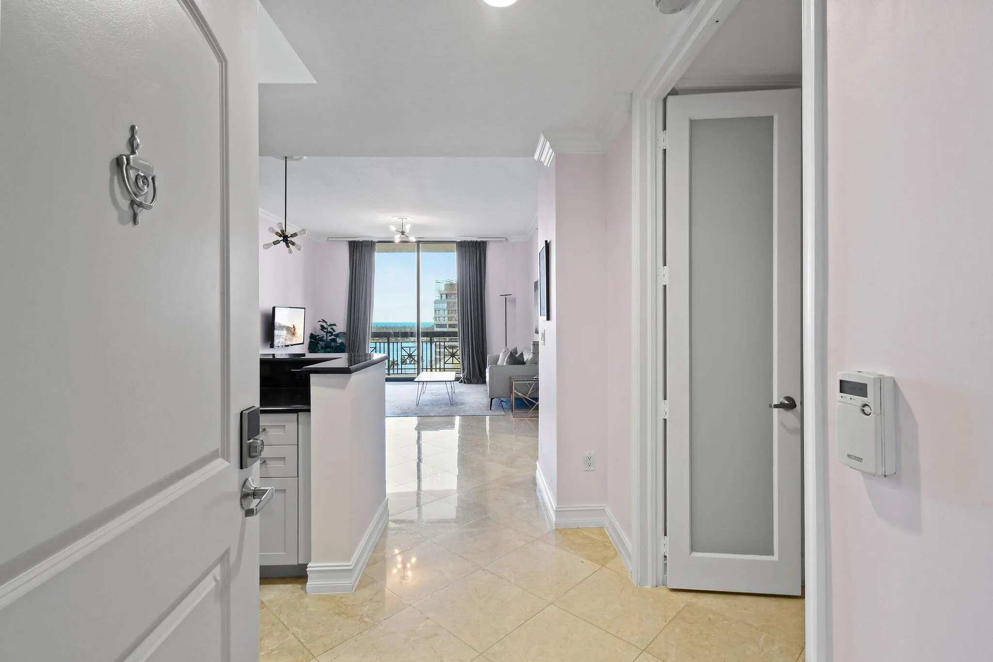 701 S Olive Avenue, #818