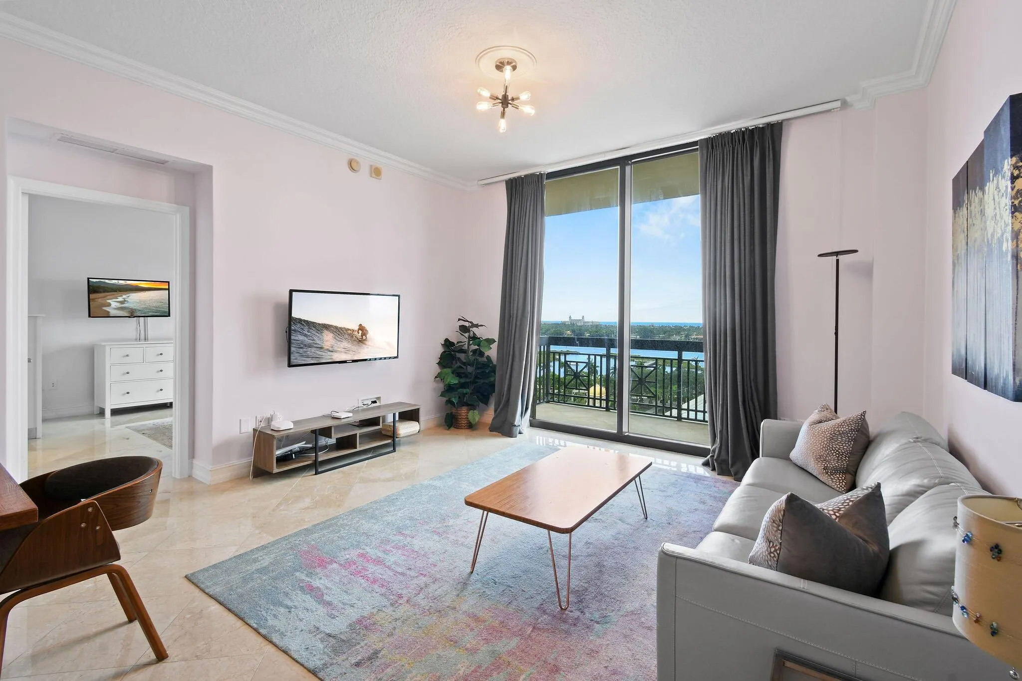701 S Olive Avenue, #818