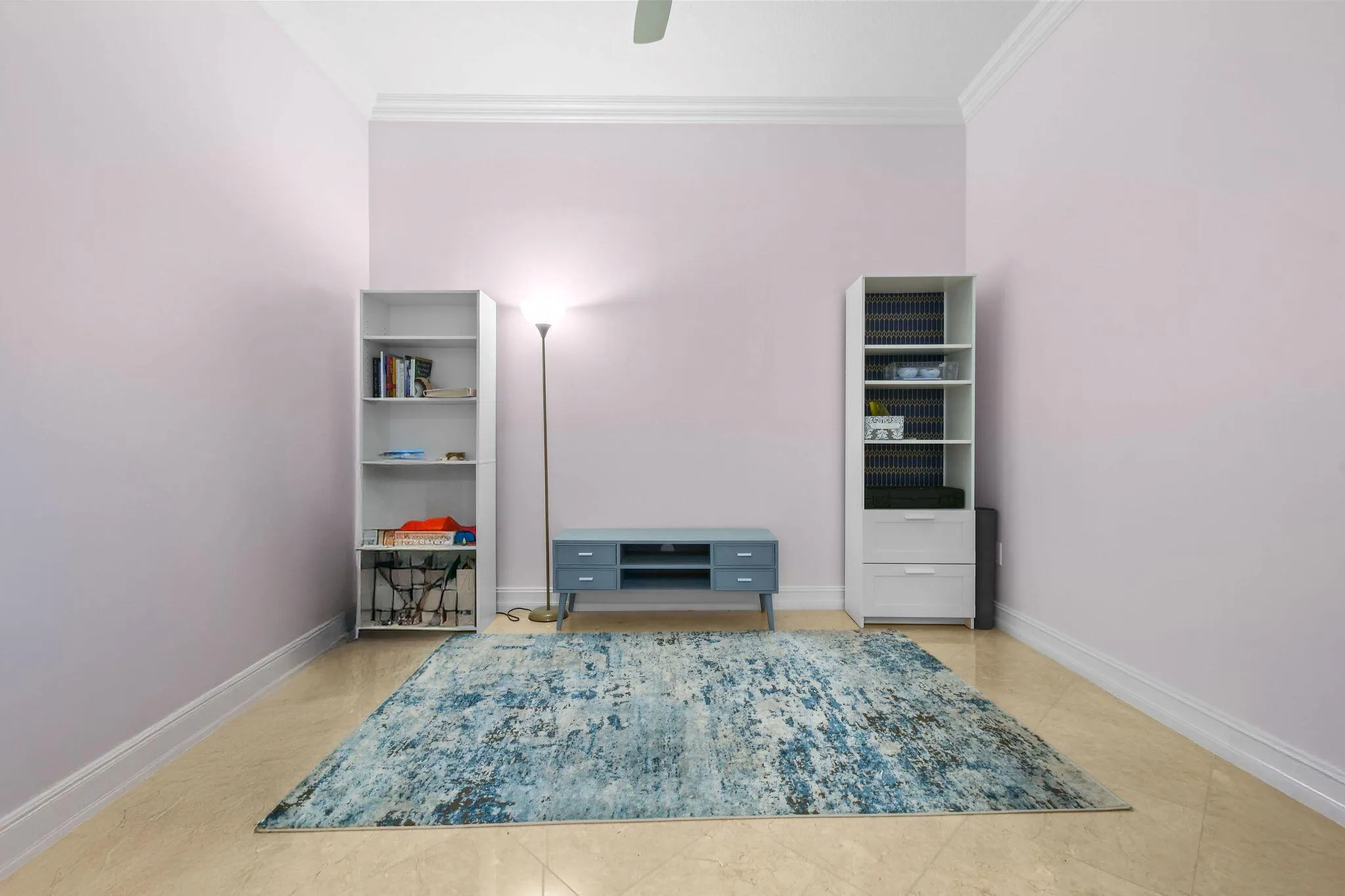 701 S Olive Avenue, #818