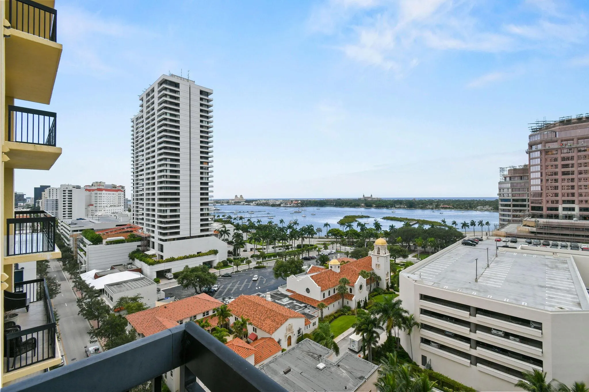 701 S Olive Avenue, #818