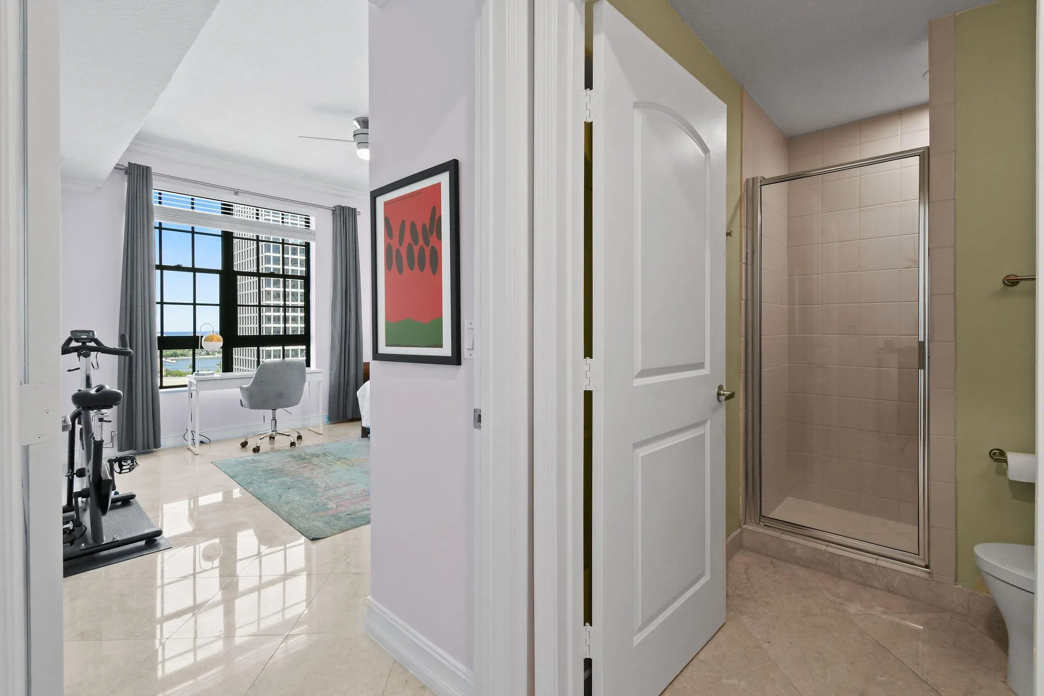 701 S Olive Avenue, #818