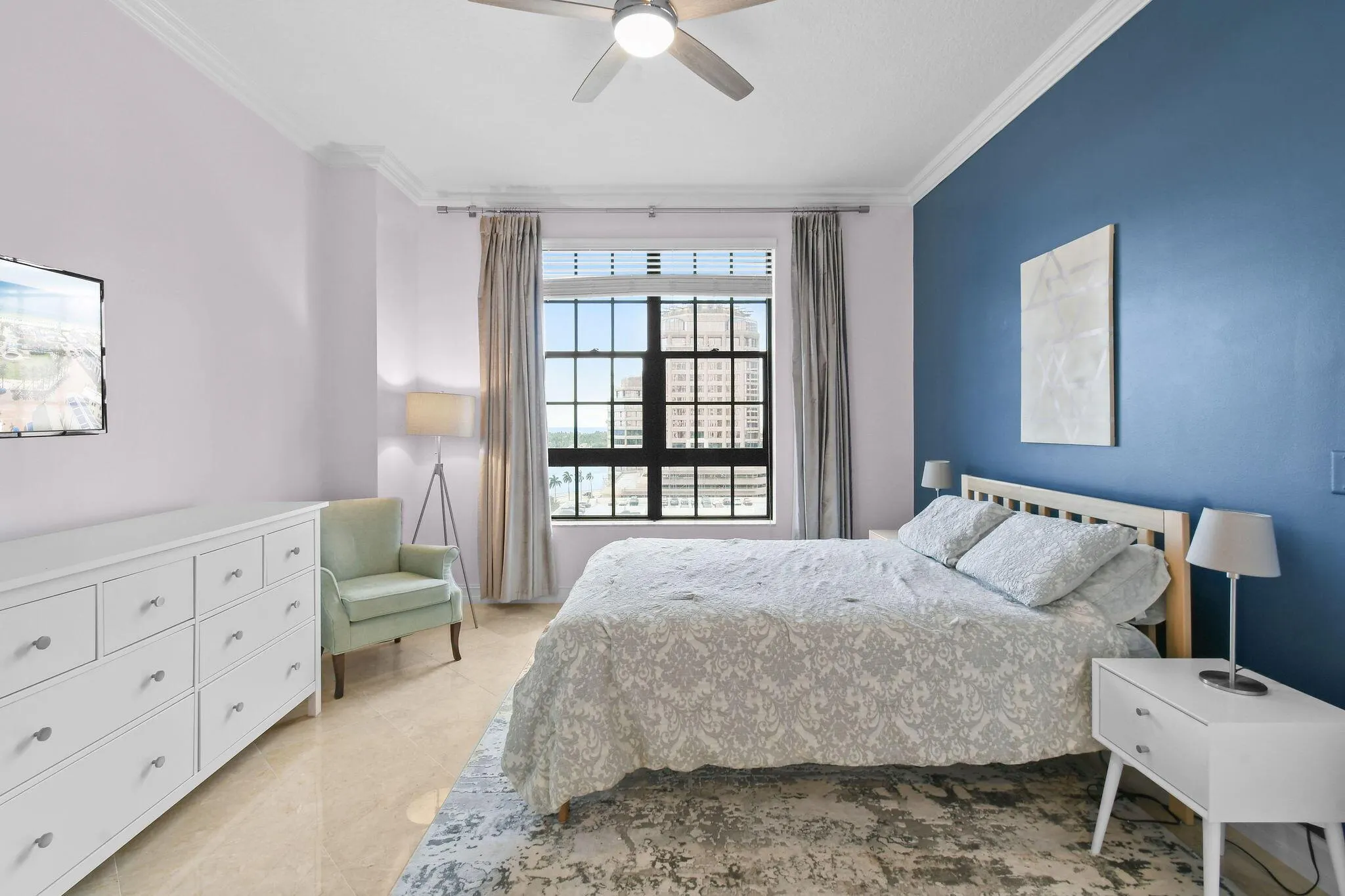 701 S Olive Avenue, #818