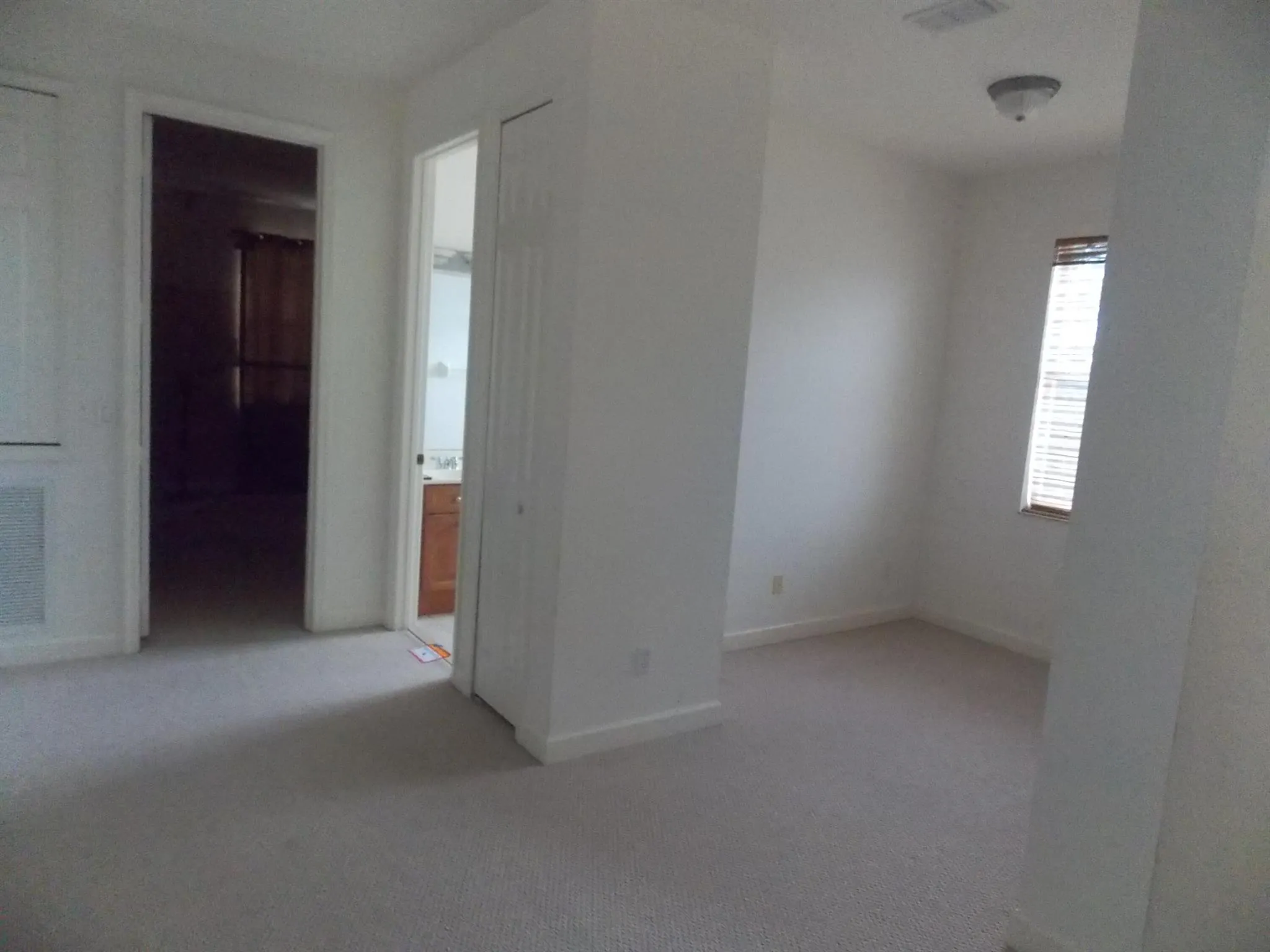 323 NW Sheffield Circle