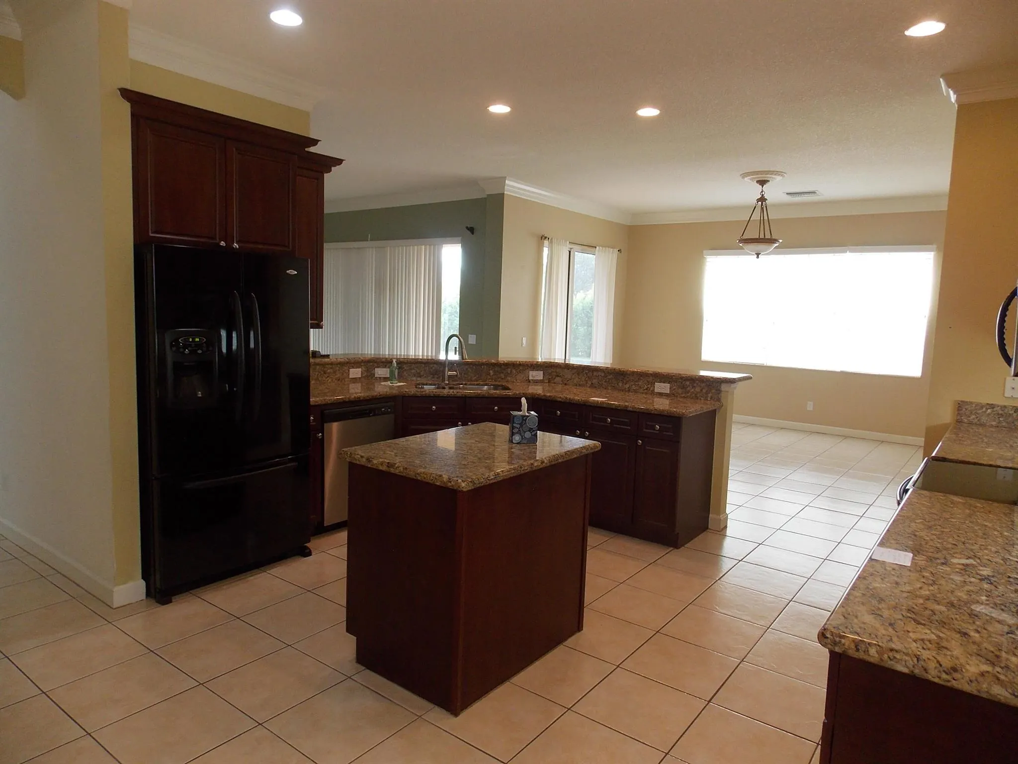 323 NW Sheffield Circle