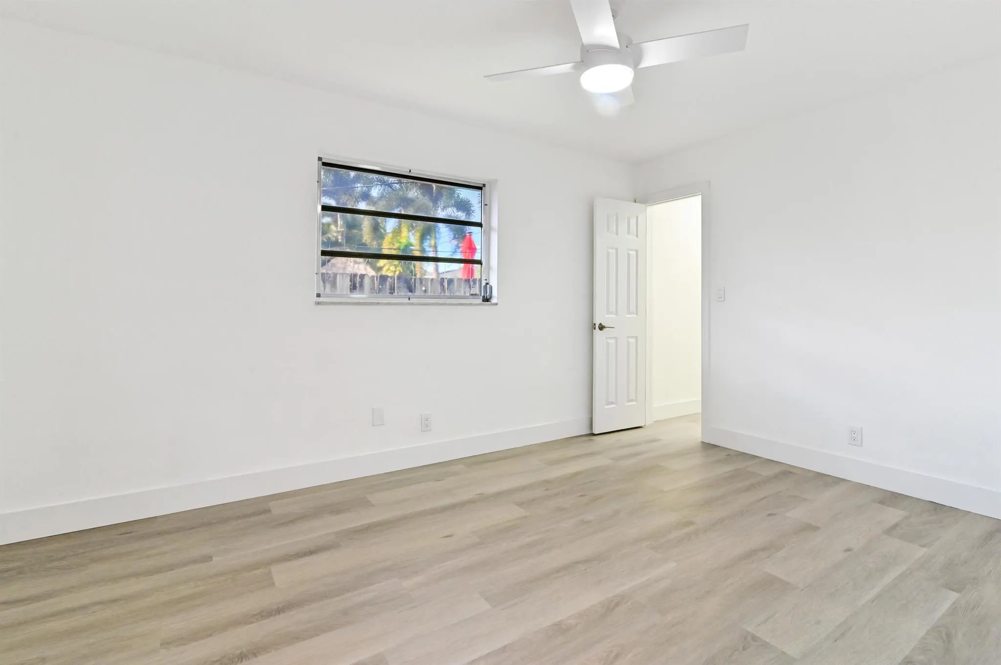 4421 NW 2nd Court