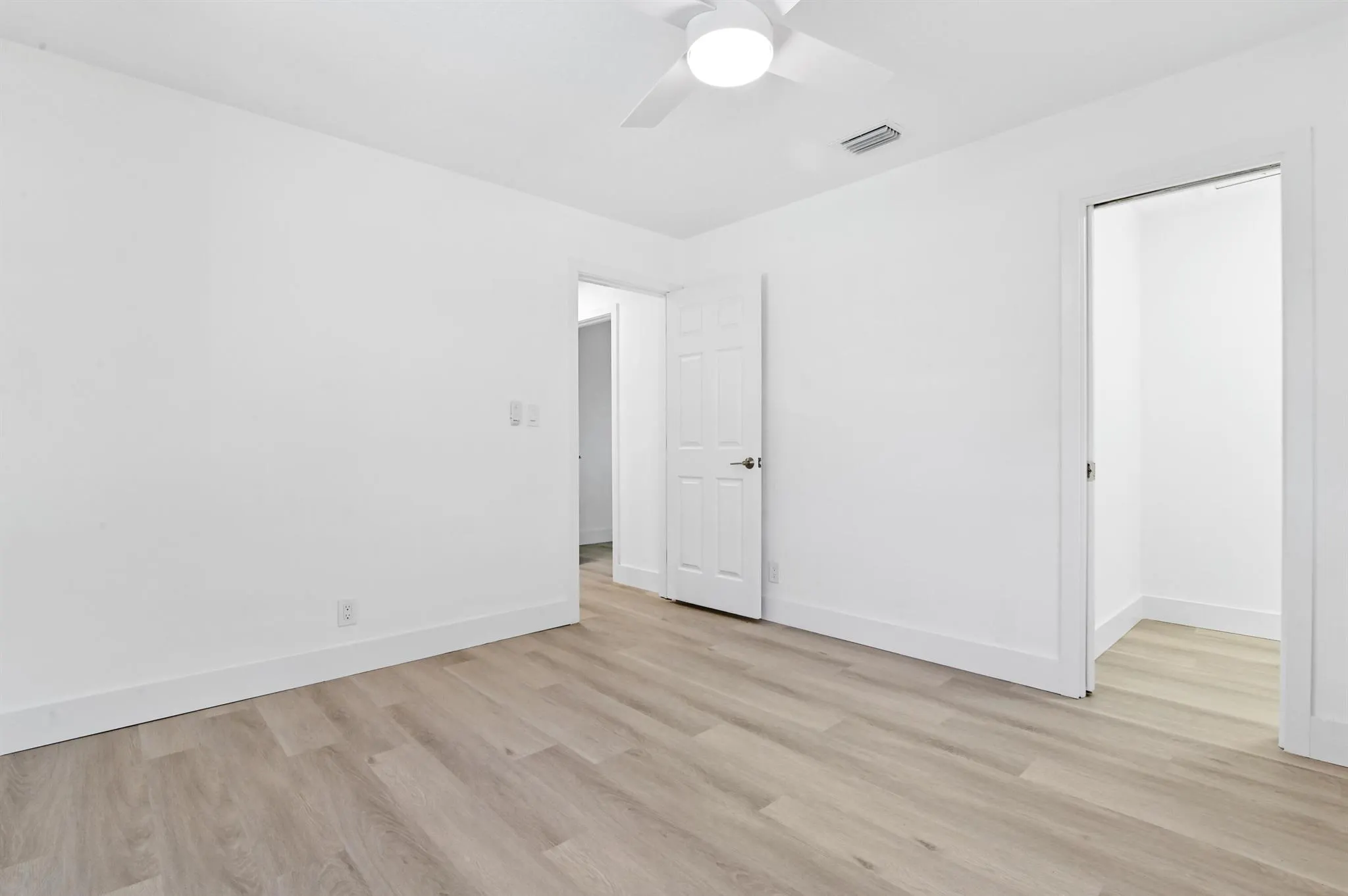 4421 NW 2nd Court