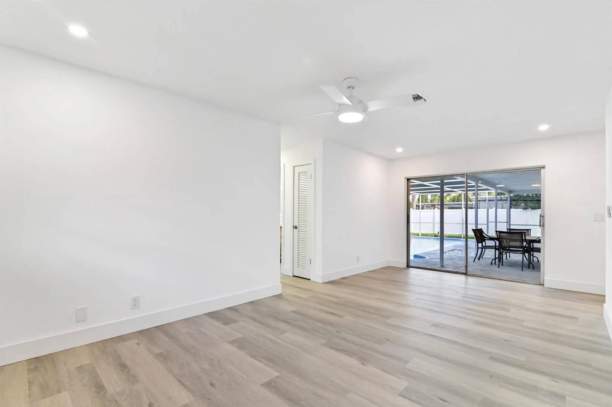 4421 NW 2nd Court
