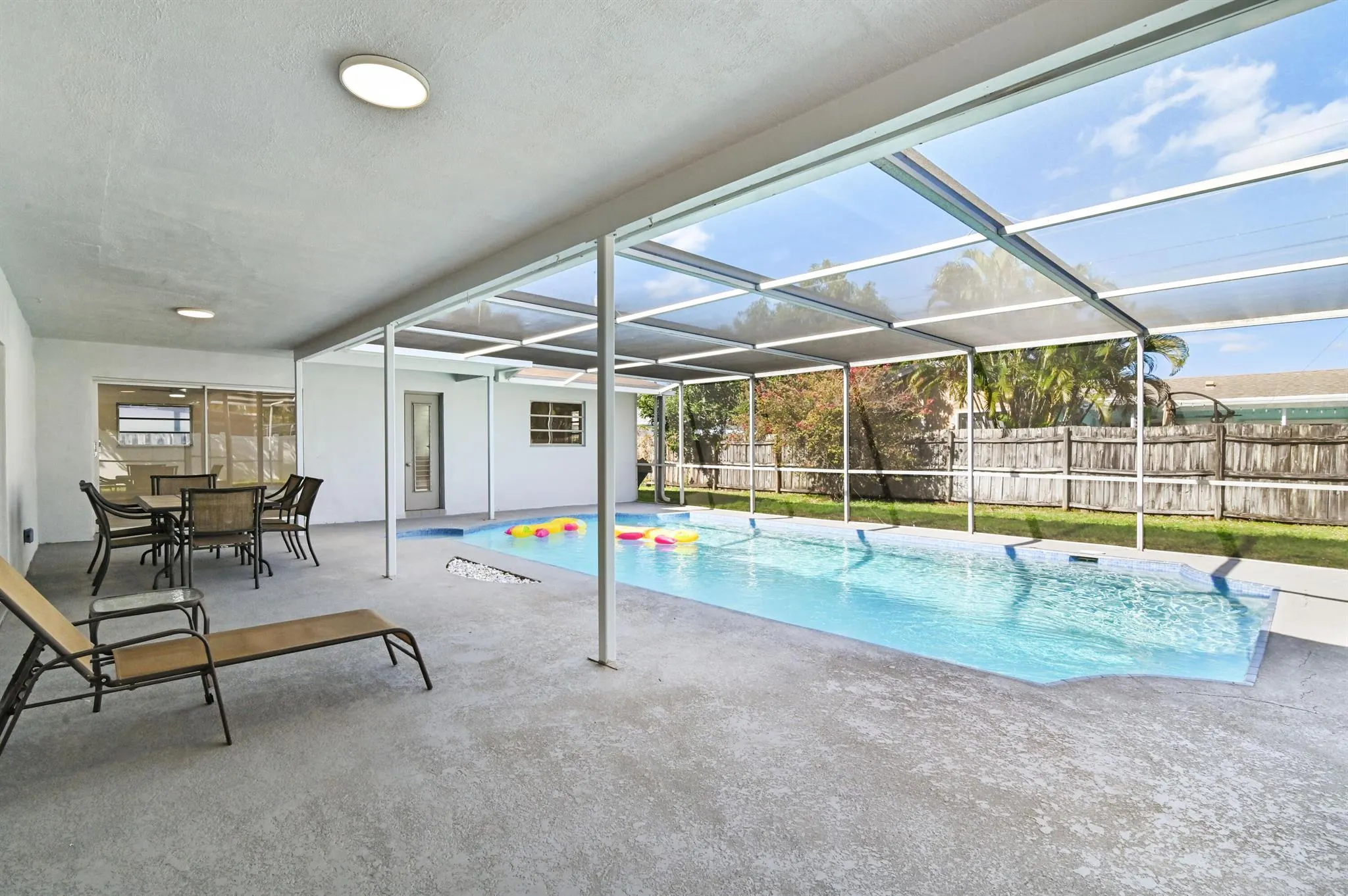 4421 NW 2nd Court