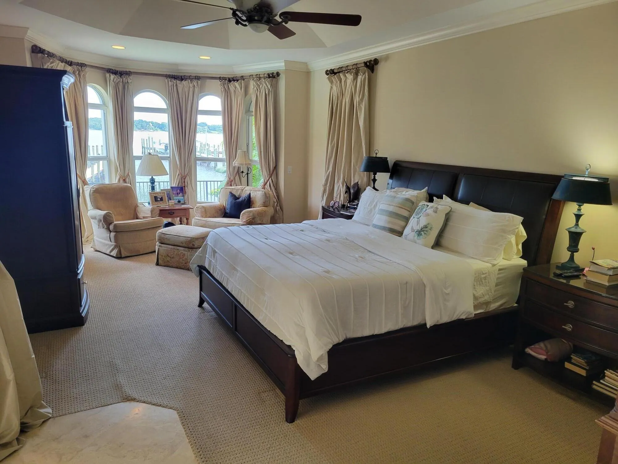 881 SE Saint Lucie Boulevard