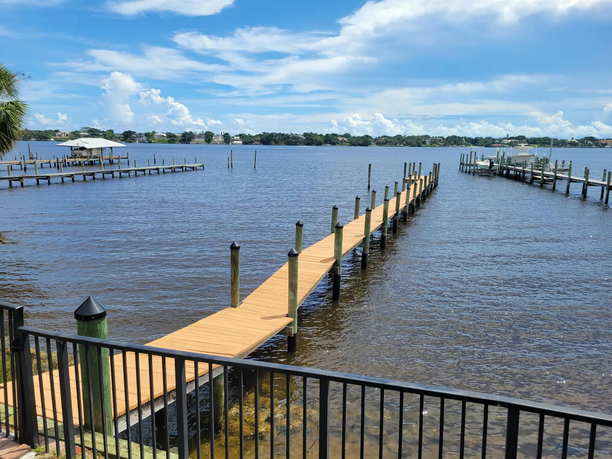 881 SE Saint Lucie Boulevard
