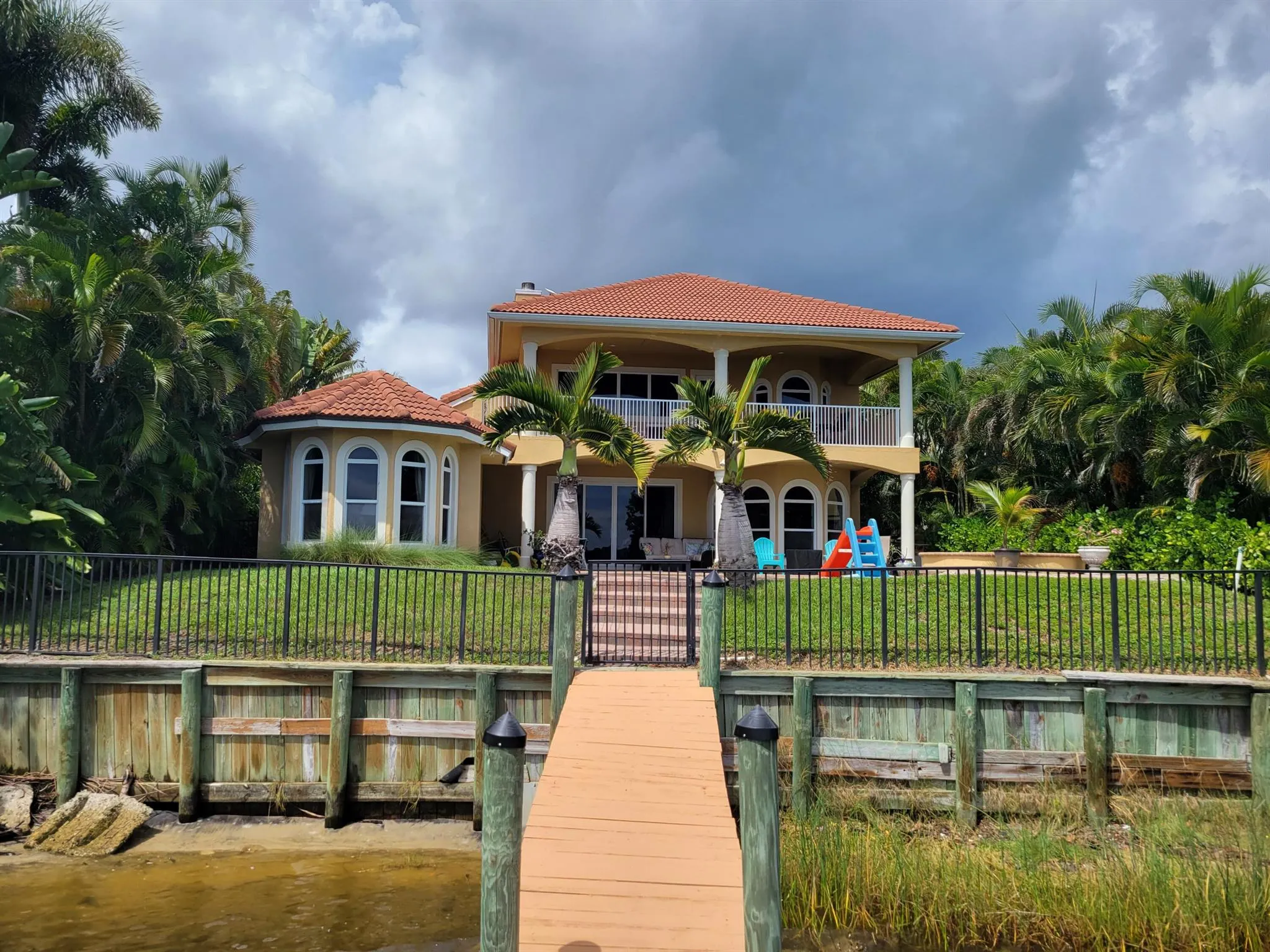 881 SE Saint Lucie Boulevard