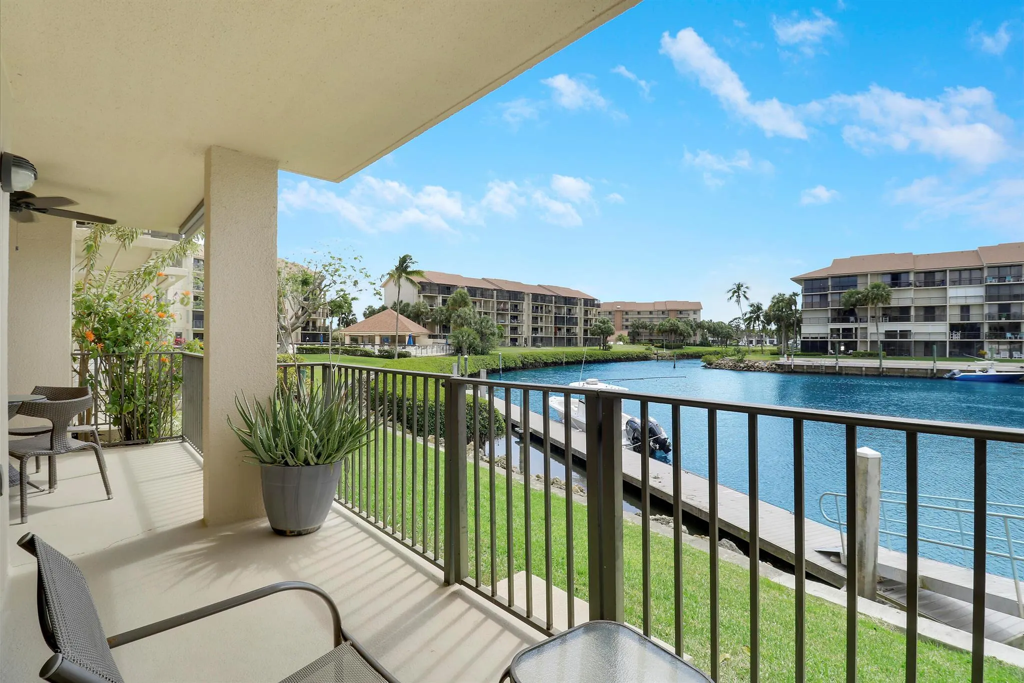 1301 Seafarer Circle, #105