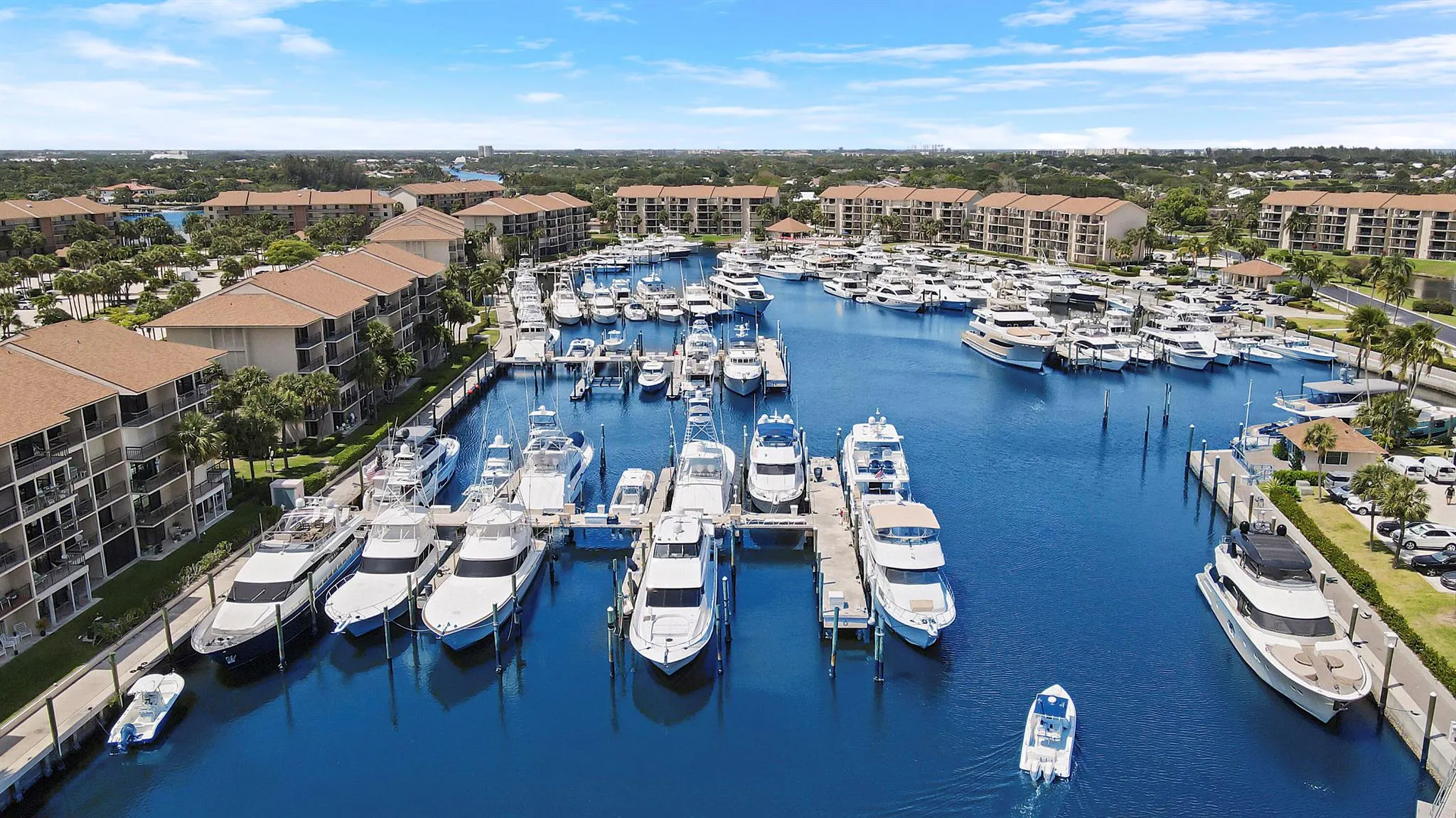 1301 Seafarer Circle, #105